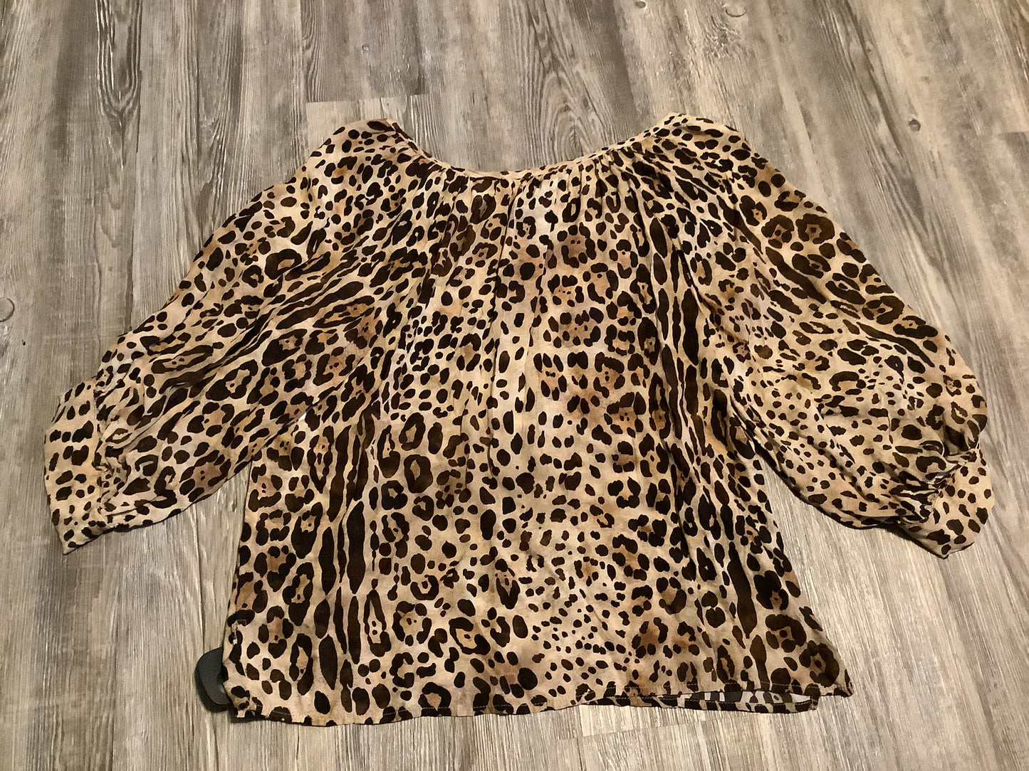 Top Long Sleeve By Karen Kane In Animal Print, Size: S