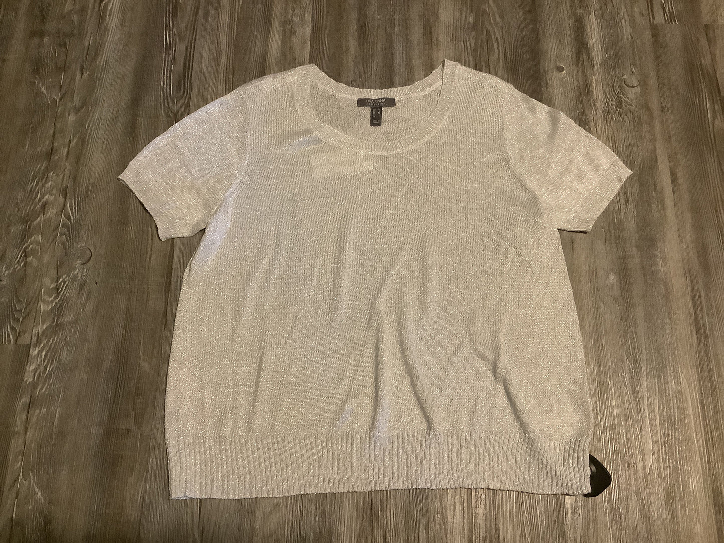 Top Short Sleeve By Lisa Rinna In Silver, Size: M