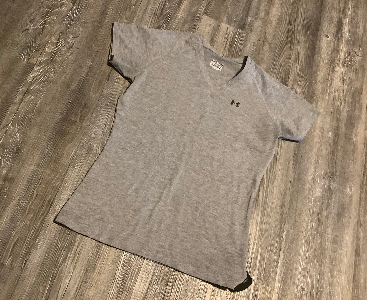 Athletic Top Short Sleeve By Under Armour In Grey, Size: S