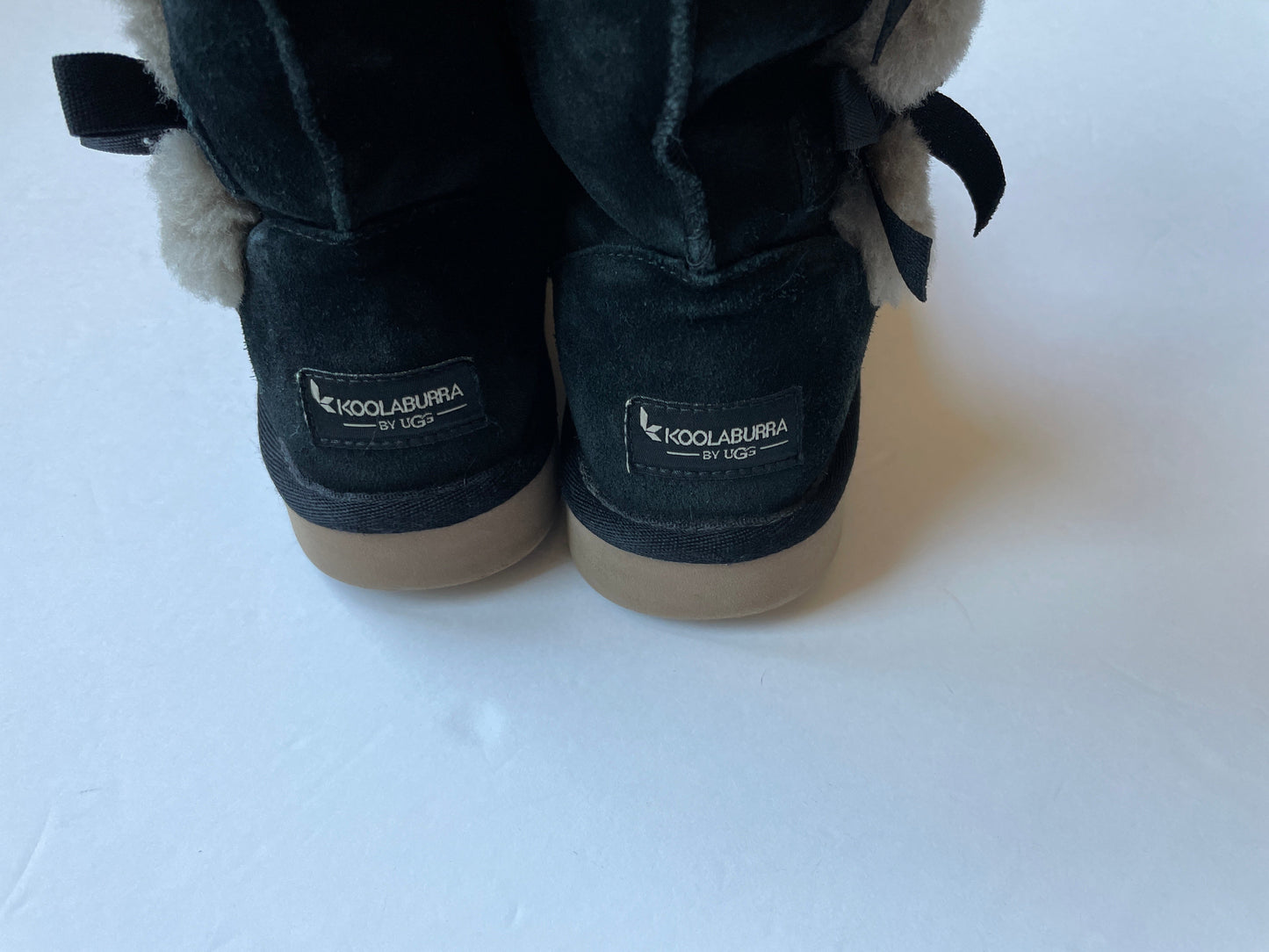 Boots Designer By Ugg In Black, Size: 5