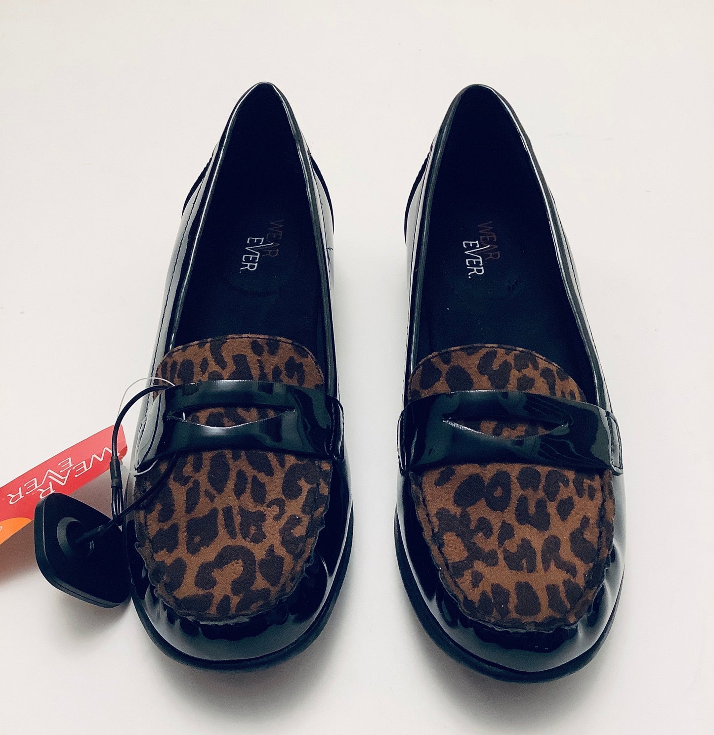 Shoes Flats By Clothes Mentor In Animal Print, Size: 9.5