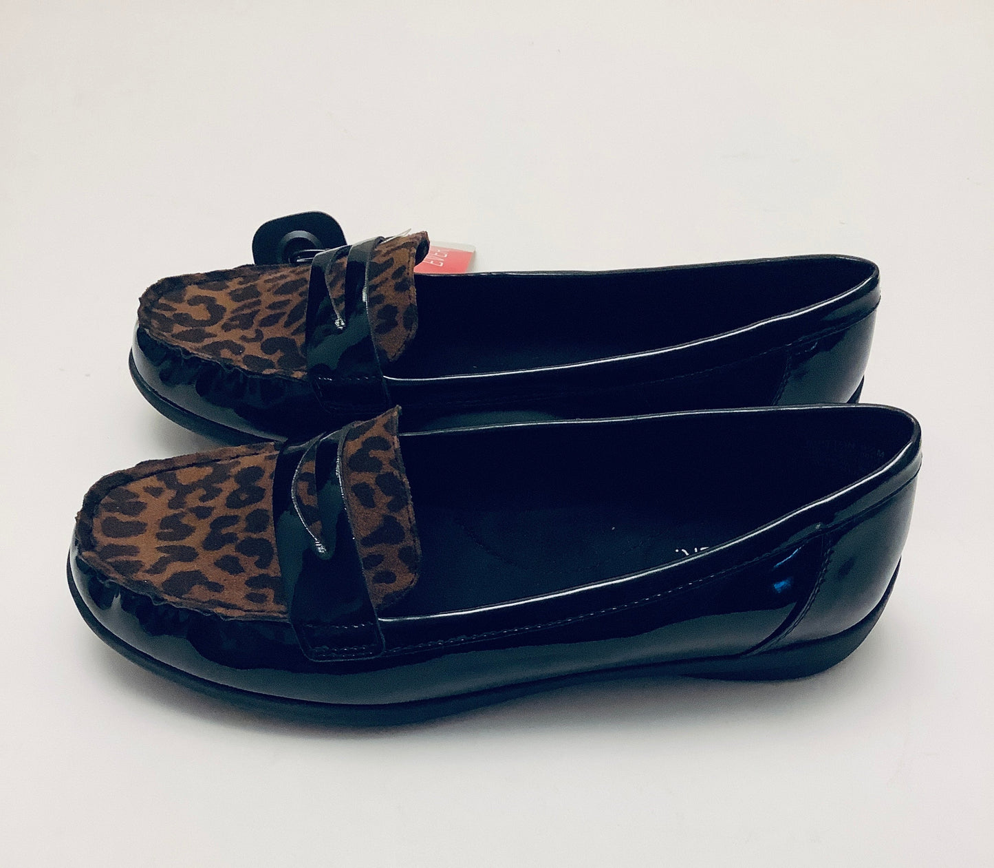 Shoes Flats By Clothes Mentor In Animal Print, Size: 9.5