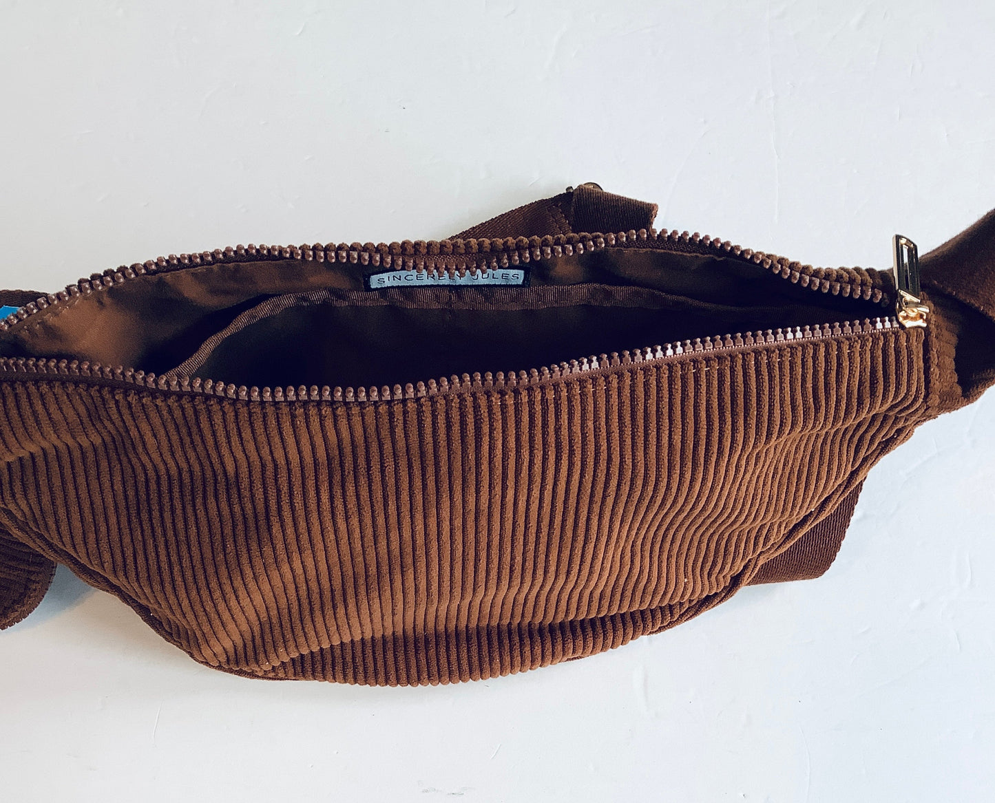 Belt Bag By Clothes Mentor, Size: Medium