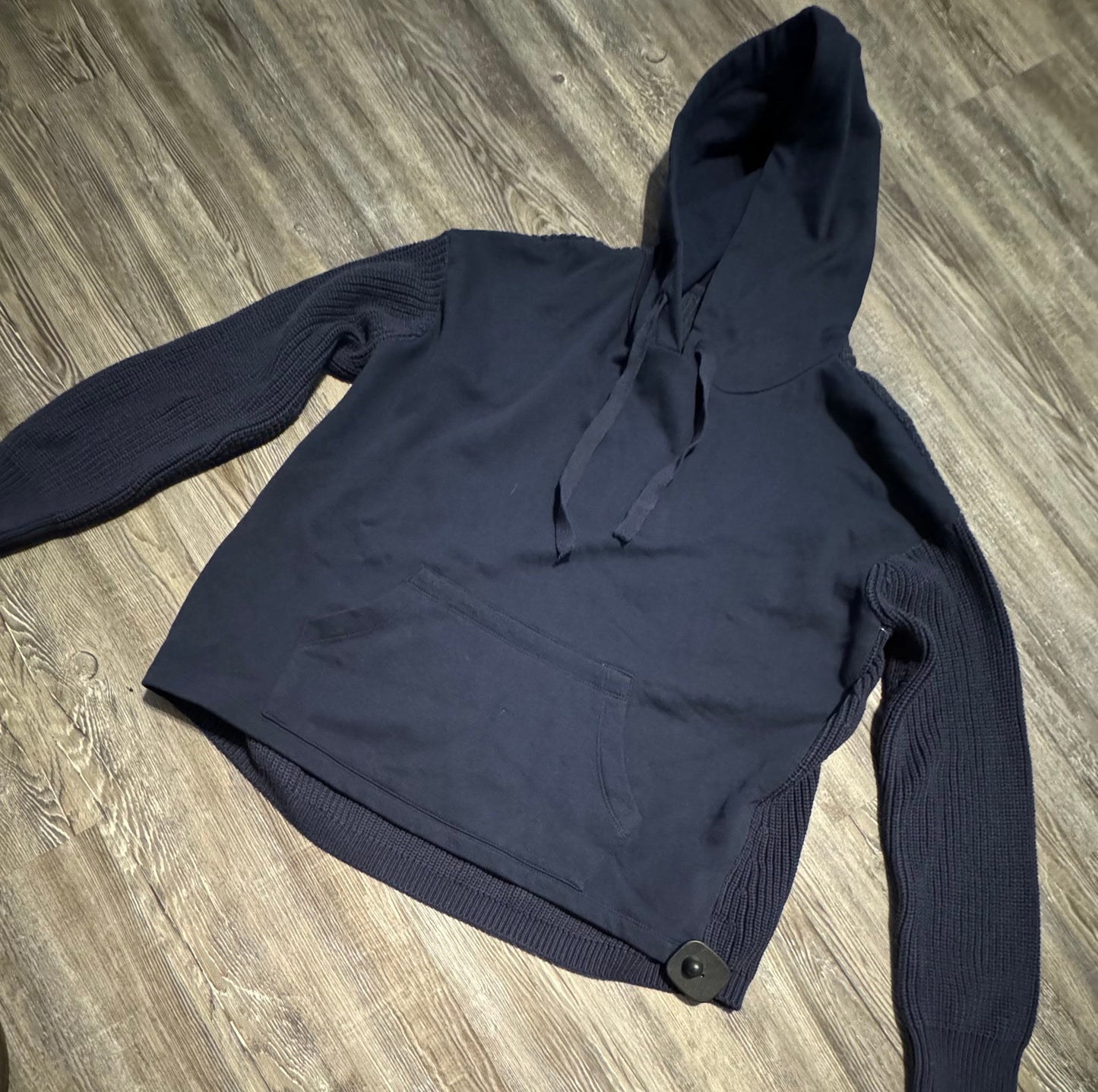 Sweatshirt Hoodie By Time And Tru  Size: M