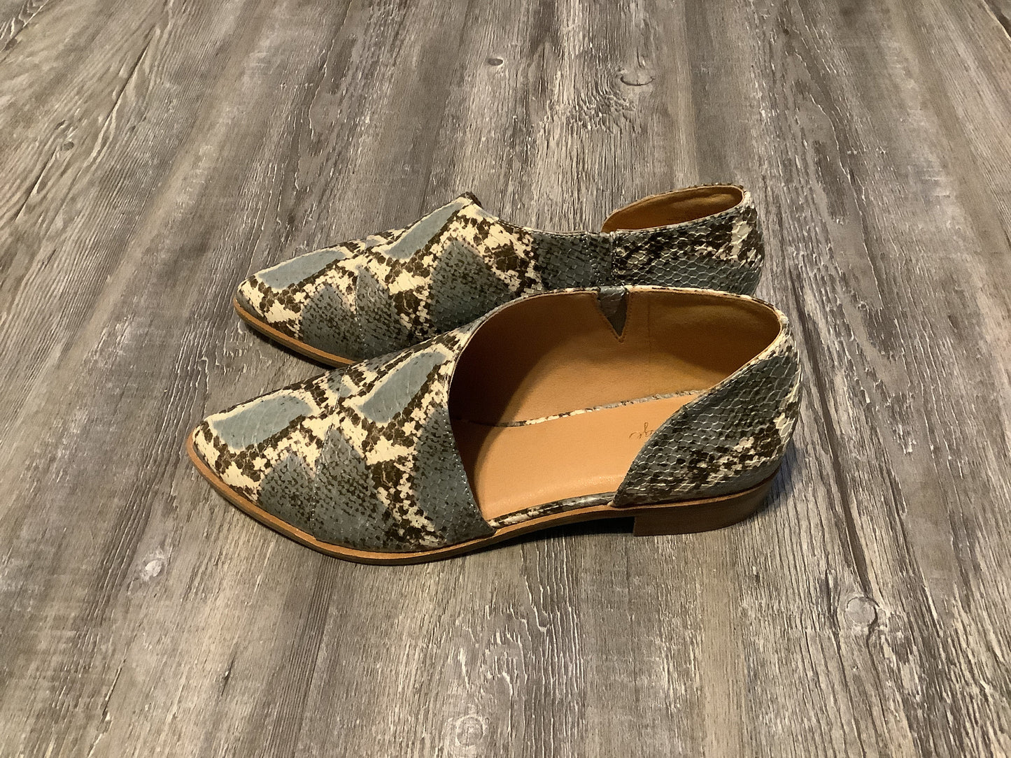 Shoes Flats By Crown Vintage  Size: 9.5