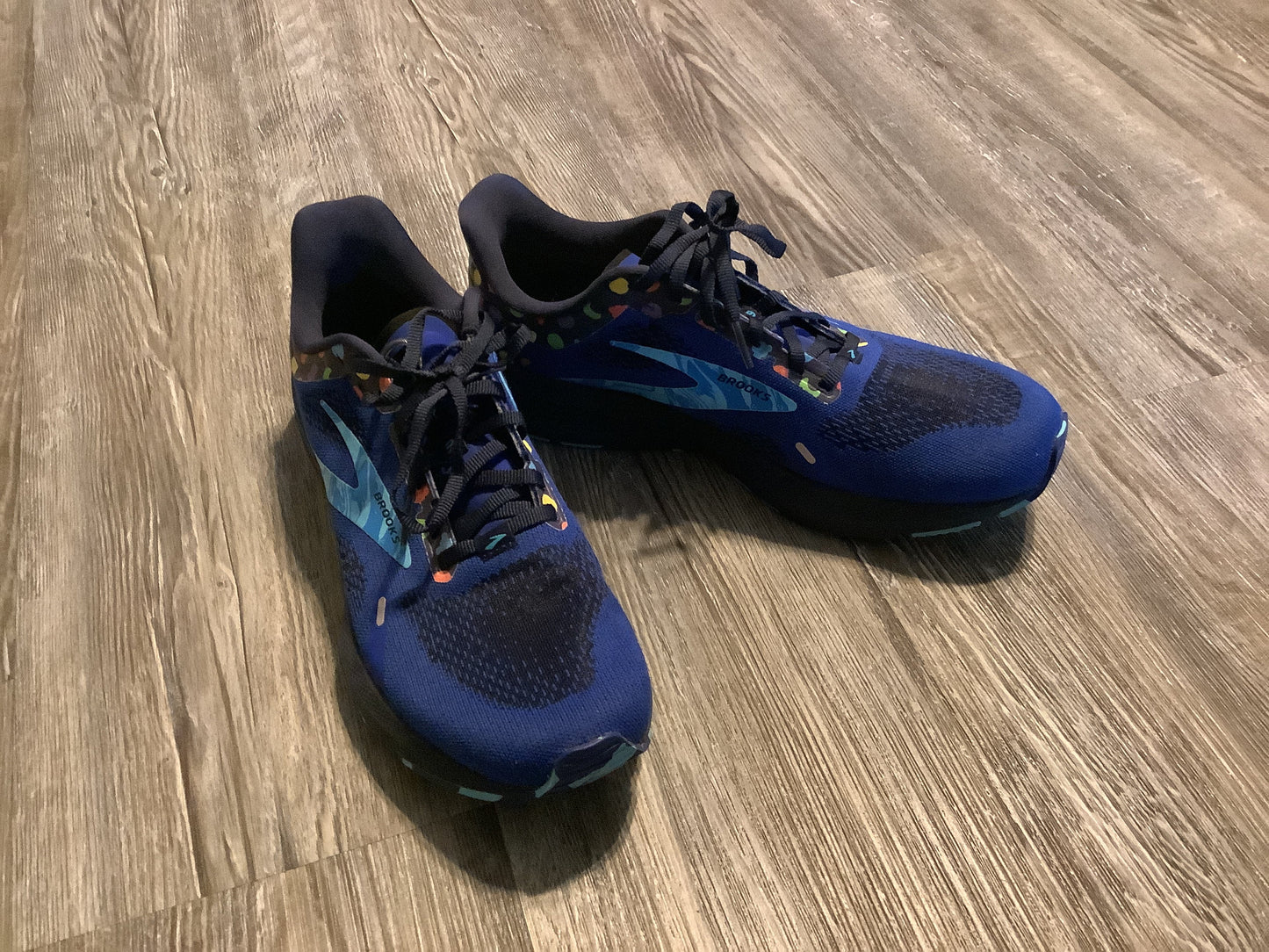 Shoes Athletic By Brooks In Blue, Size: 9