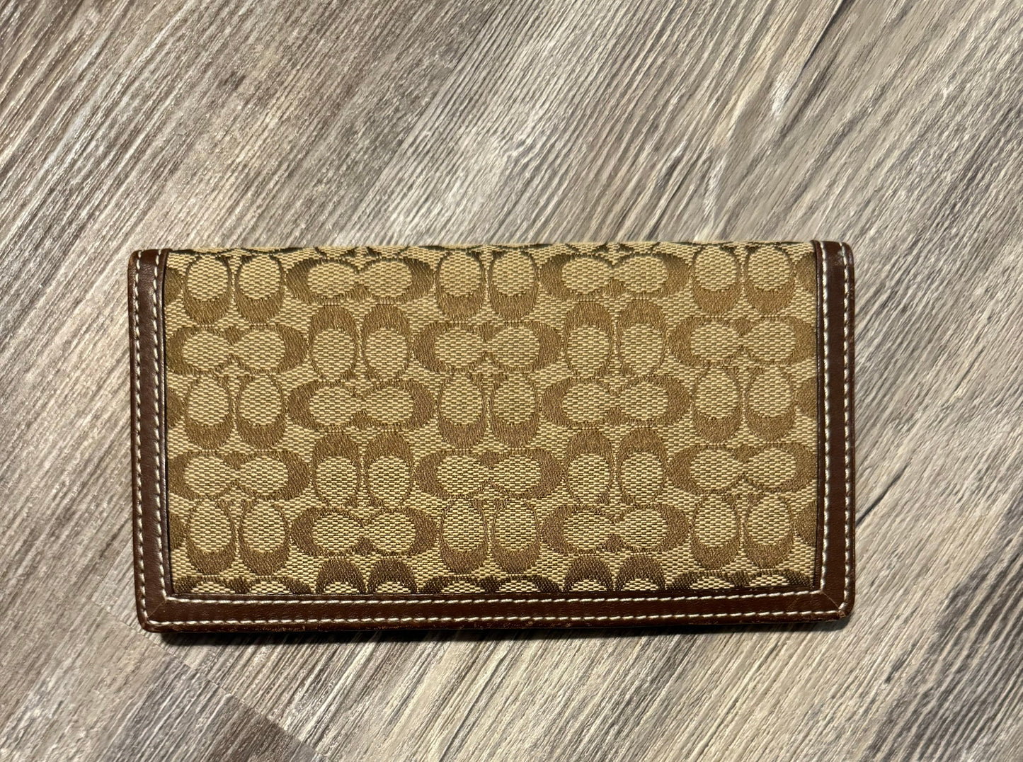 Wallet By Coach O  Size: Medium