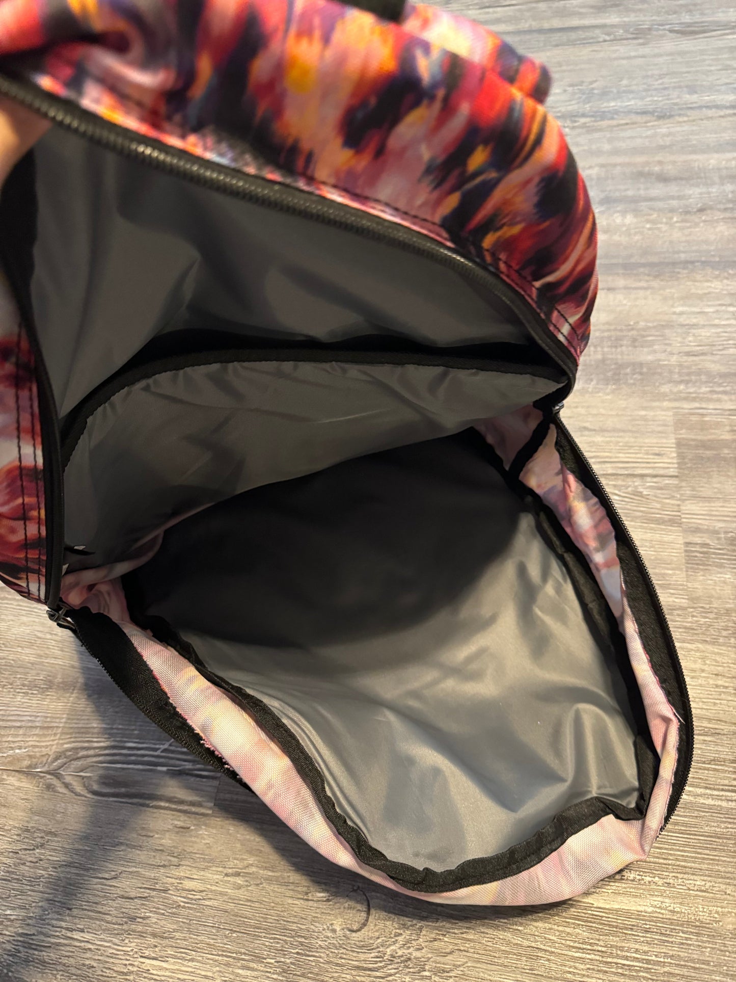 Backpack By Kenneth Cole  Size: Medium