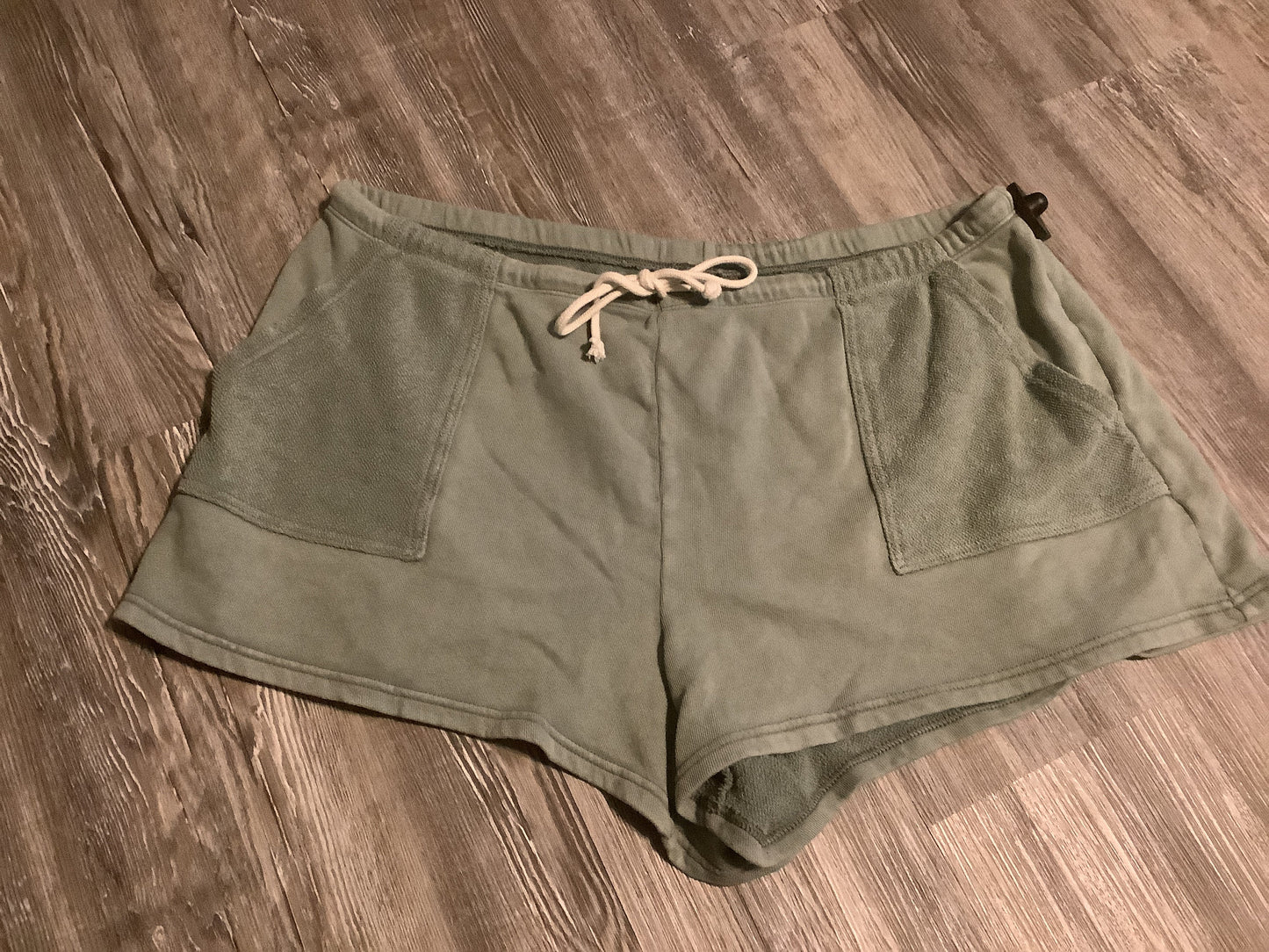 Green Shorts Aerie, Size Xxl