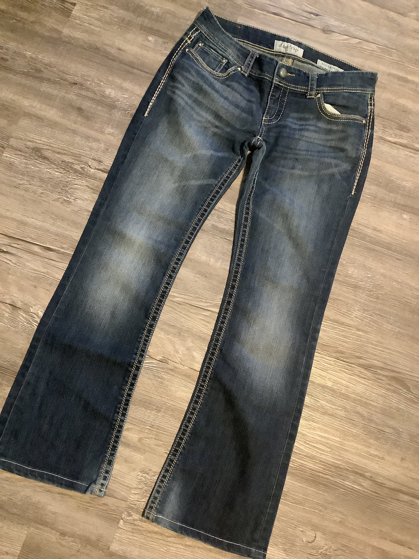 Blue Jeans Boot Cut Daytrip, Size 8