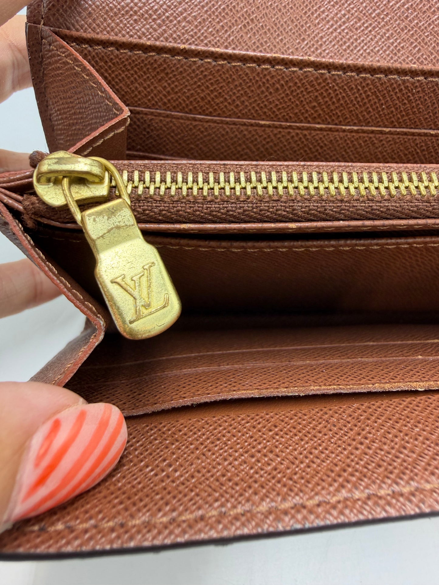 Louis Vuitton Monogram Sarah Luxury Wallet