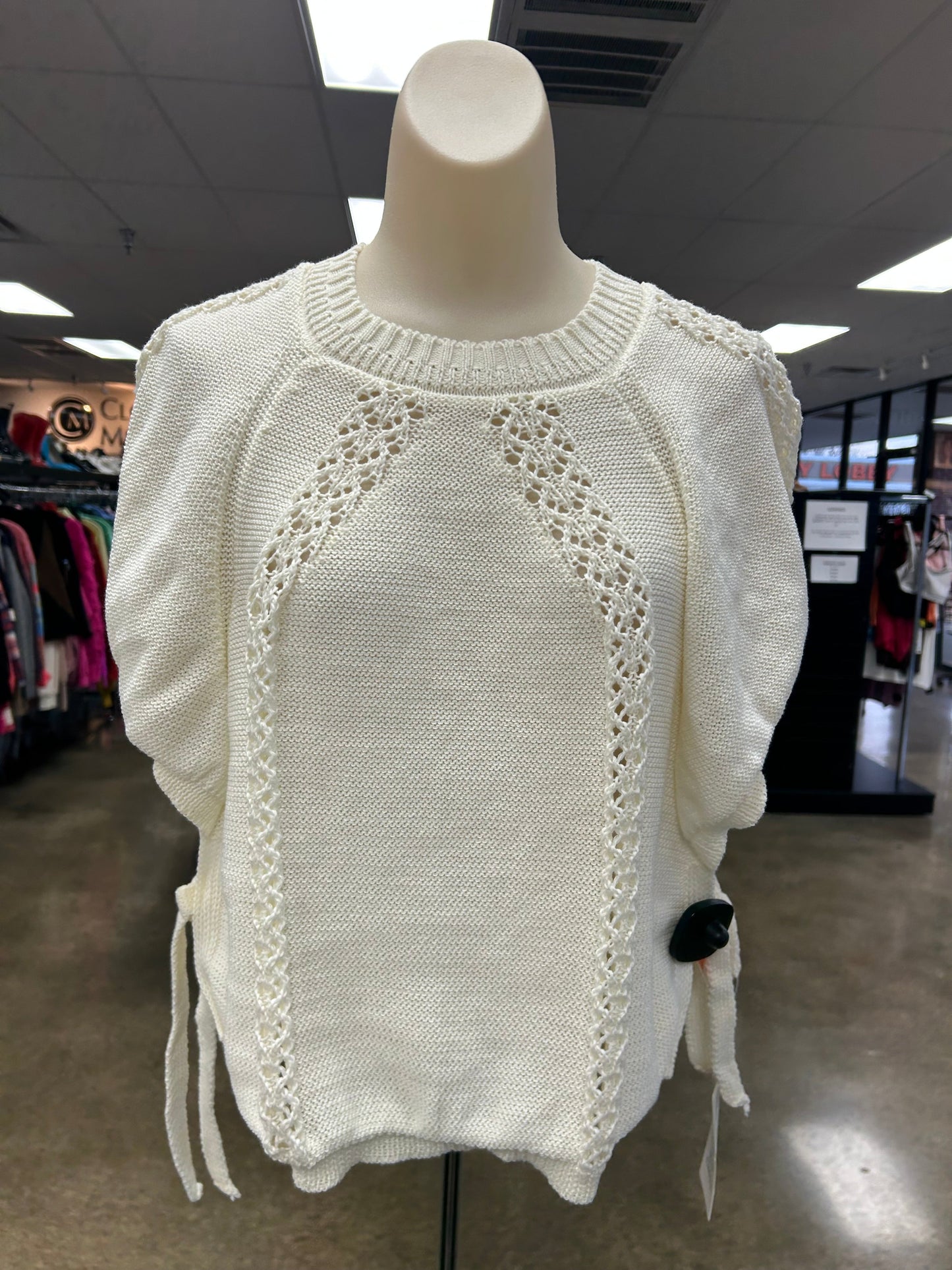 Sweater Ss By Clothes Mentor In Cream, Size:S