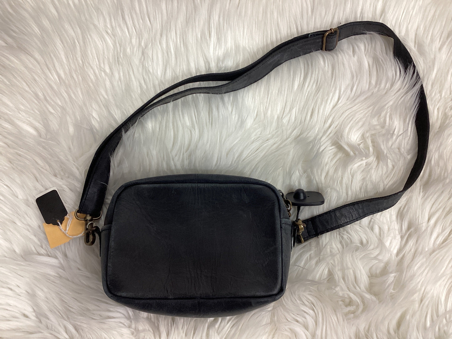 Crossbody By Cmc In Grey, Size:Medium