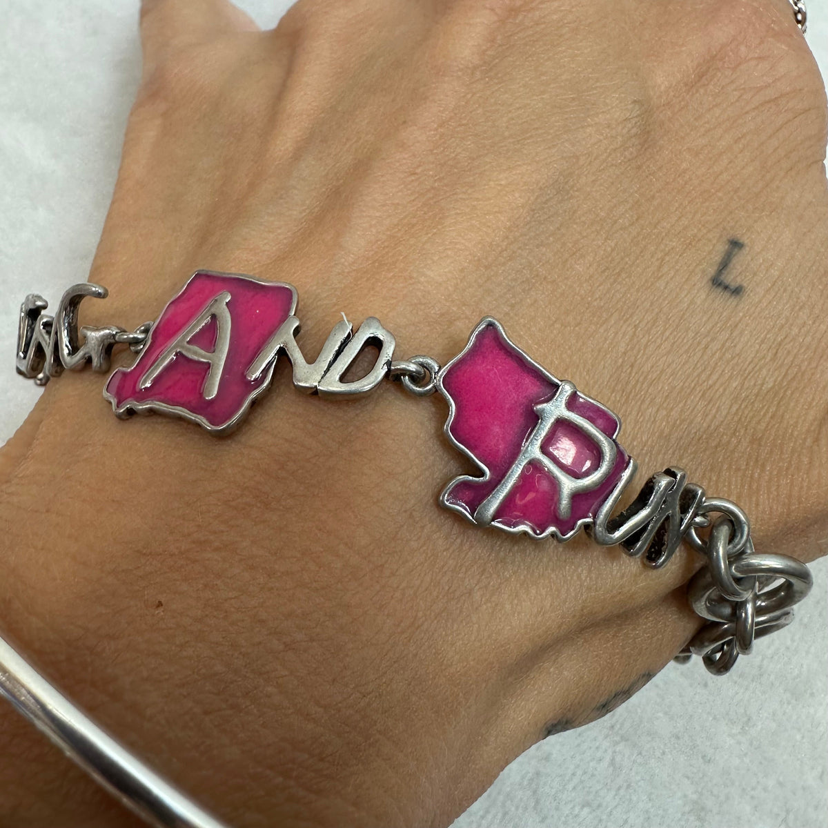 Bracelet Luxury Designer By Marc Jacobs
