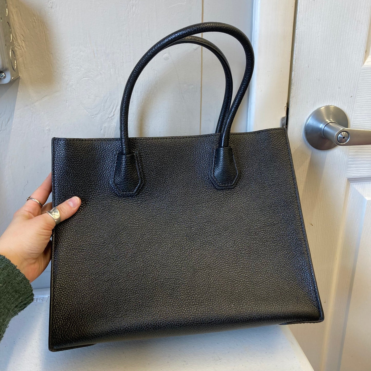 Handbag Designer By Michael Kors In Black, Size:Medium