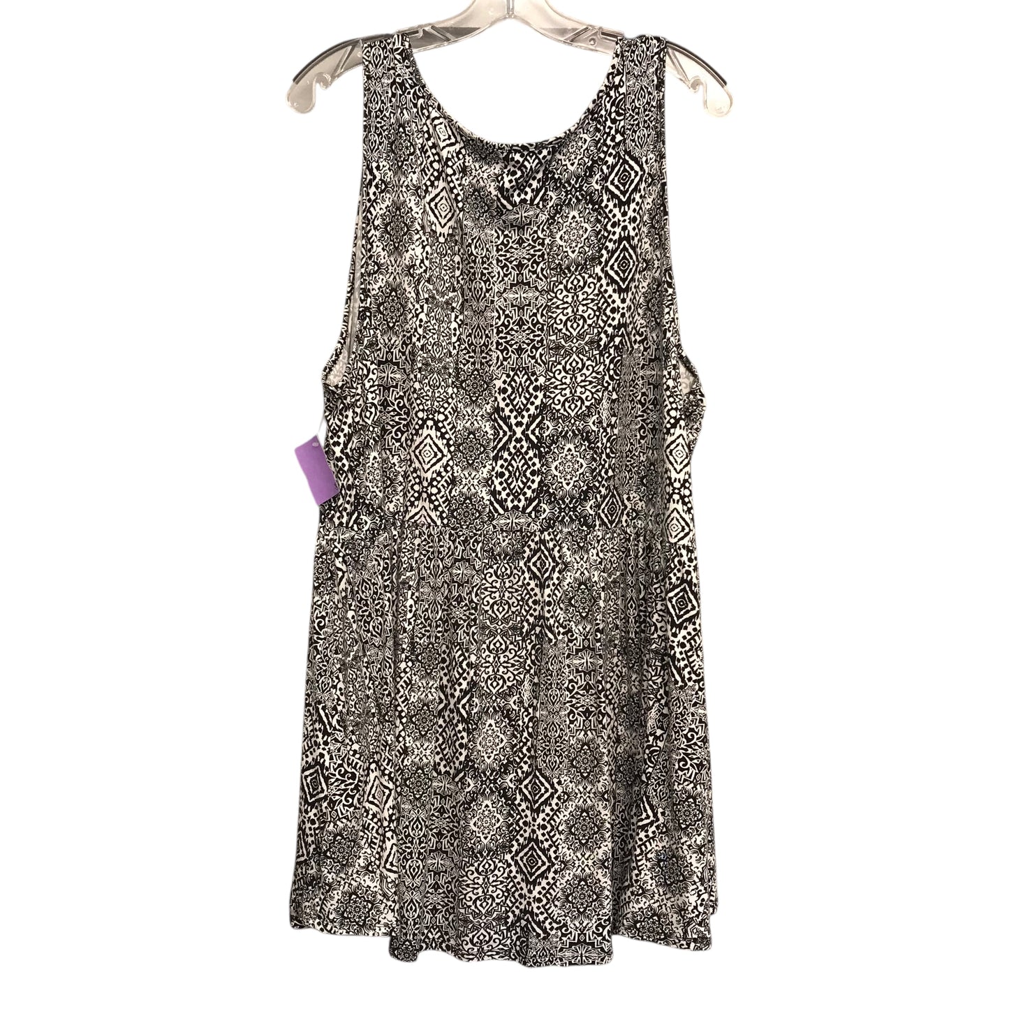 Top Sleeveless By Torrid In Black & White, Size:3X