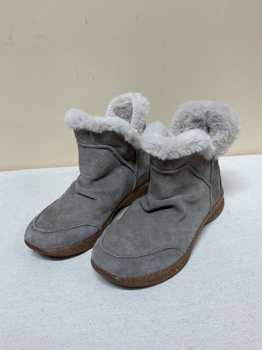 Boots Ankle Flats By Taos In Grey, Size:6