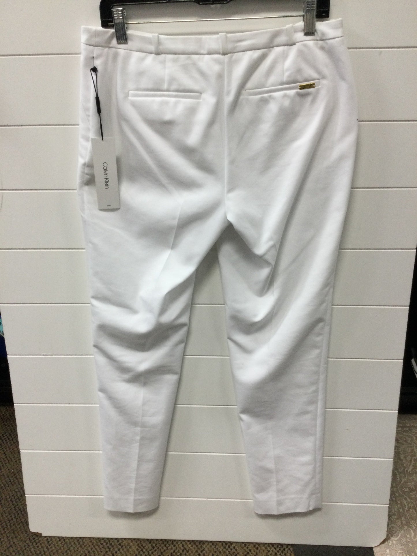 Pants Cropped By Calvin Klein In White, Size:6