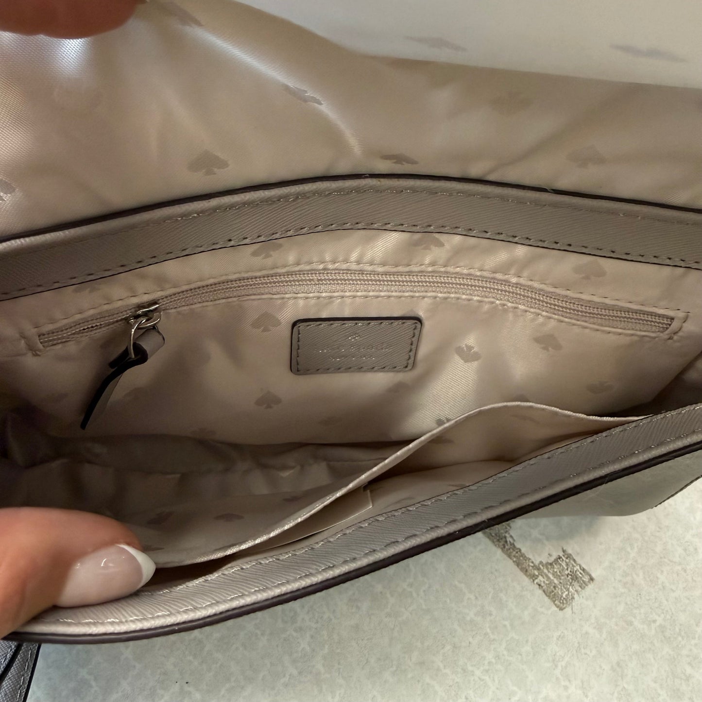 Handbag Designer By Kate Spade, Size: Medium