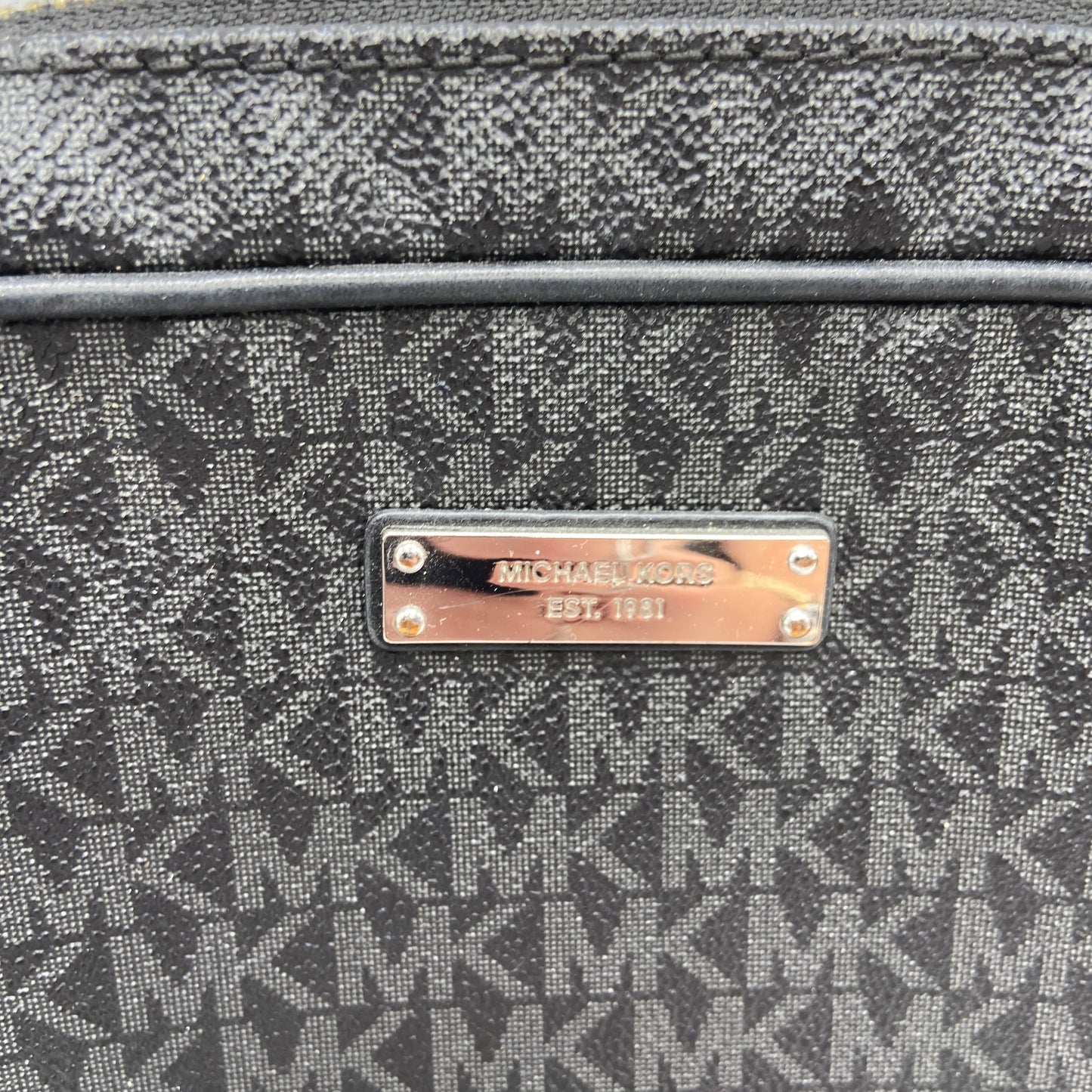 Crossbody Designer By Michael By Michael Kors, Size: Medium