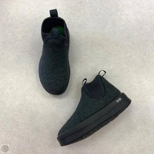 Boots Ankle Flats By Oofos In Grey, Size: 7