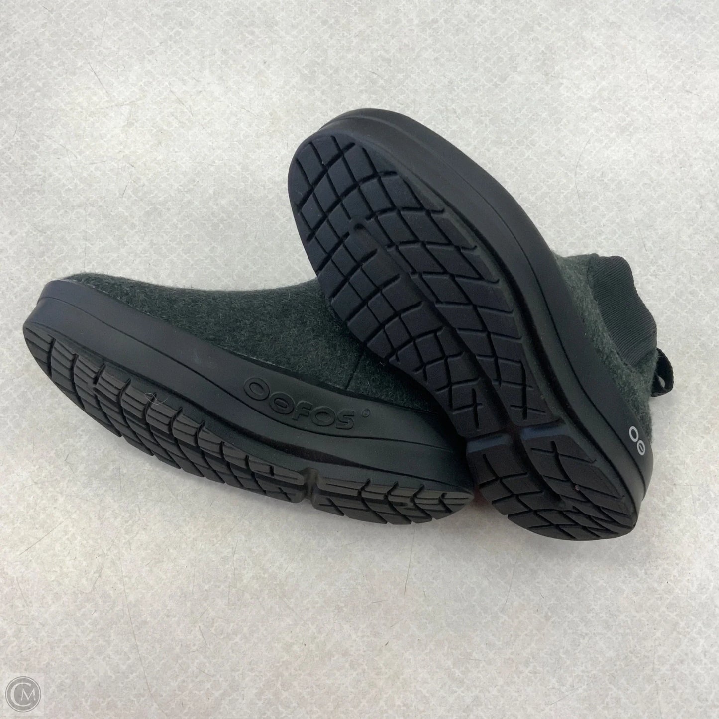 Boots Ankle Flats By Oofos In Grey, Size: 7