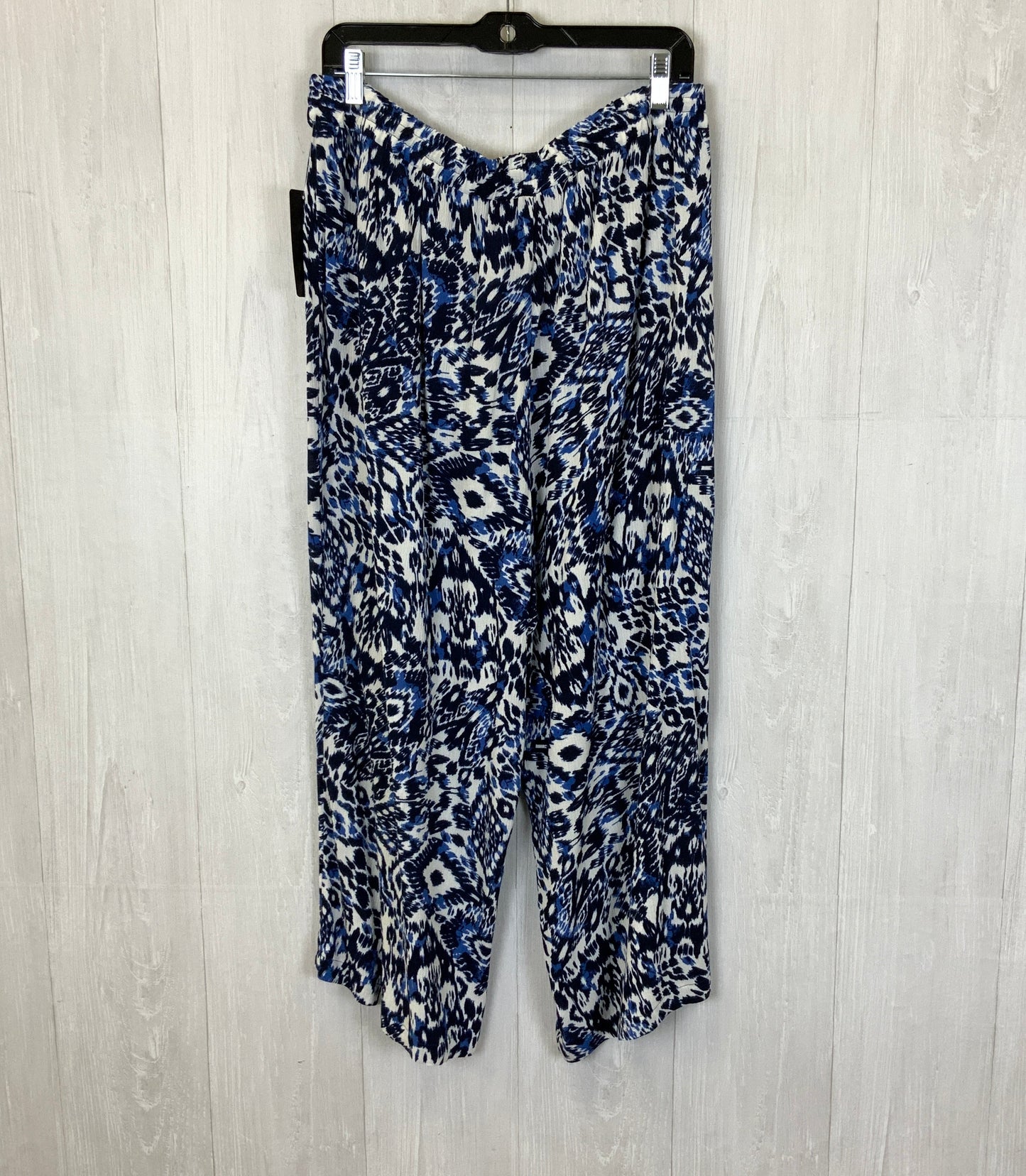 Capris By Robert Louis In Blue White, Size: Xl