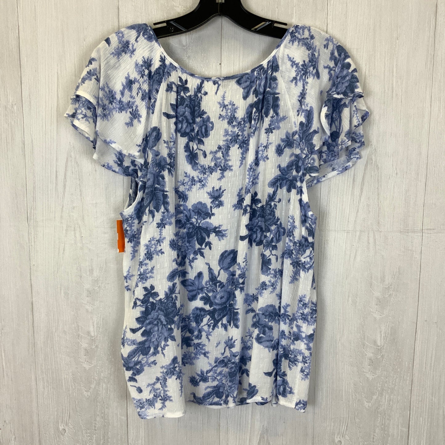 Top Short Sleeve By Cupcakes And Cashmere  Size: L