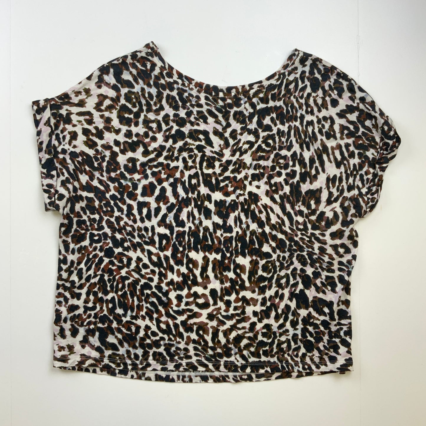 Top Short Sleeve Basic By Cabi In Leopard Print, Size: M