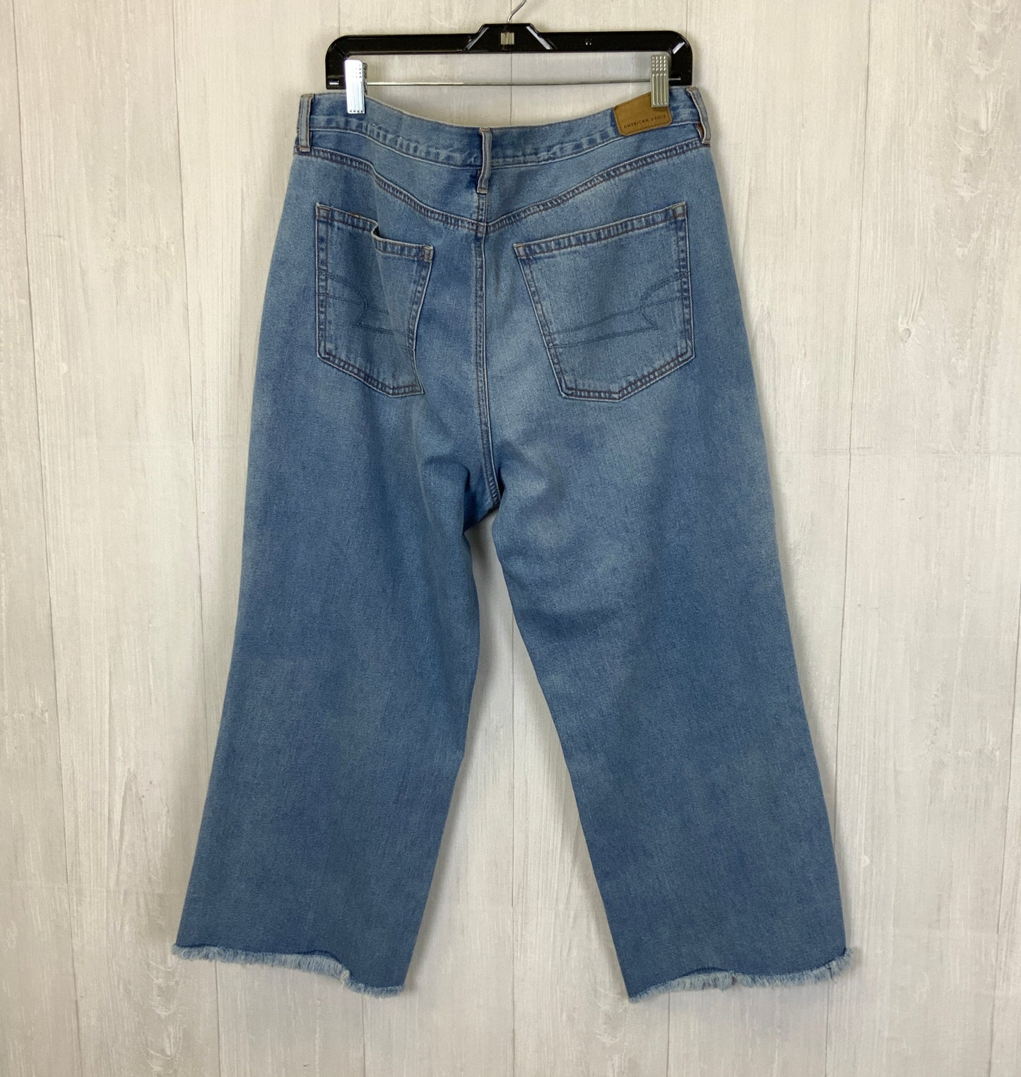 Jeans Cropped By American Eagle In Blue Denim, Size: 16