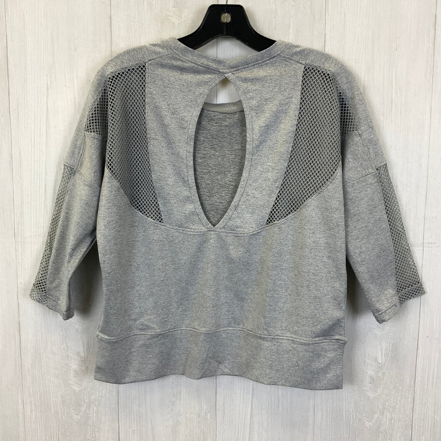 Athletic Top Long Sleeve Crewneck By Clothes Mentor In Grey, Size: S