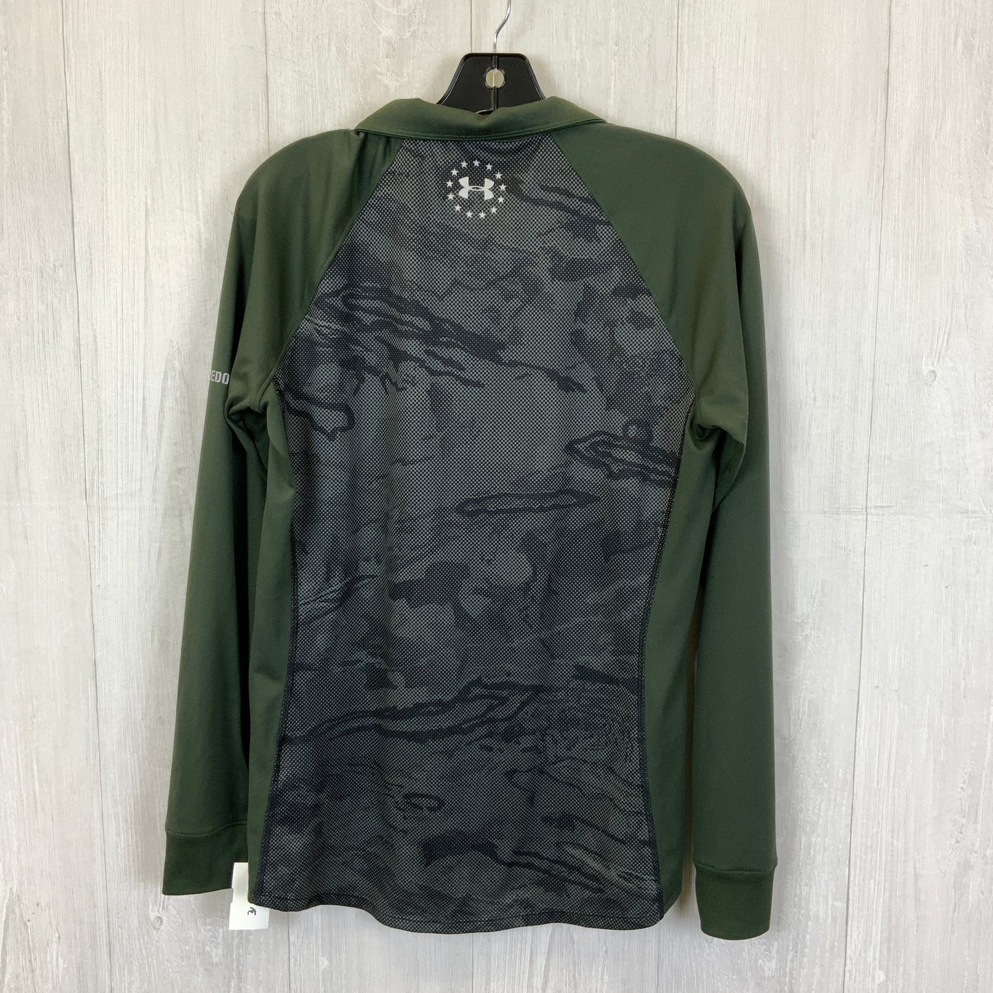 Athletic Top Long Sleeve Collar By Under Armour In Green, Size: L