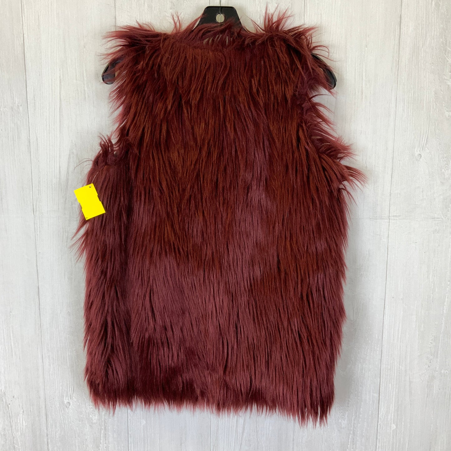 Vest Faux Fur & Sherpa By Romeo And Juliet In Red, Size: M