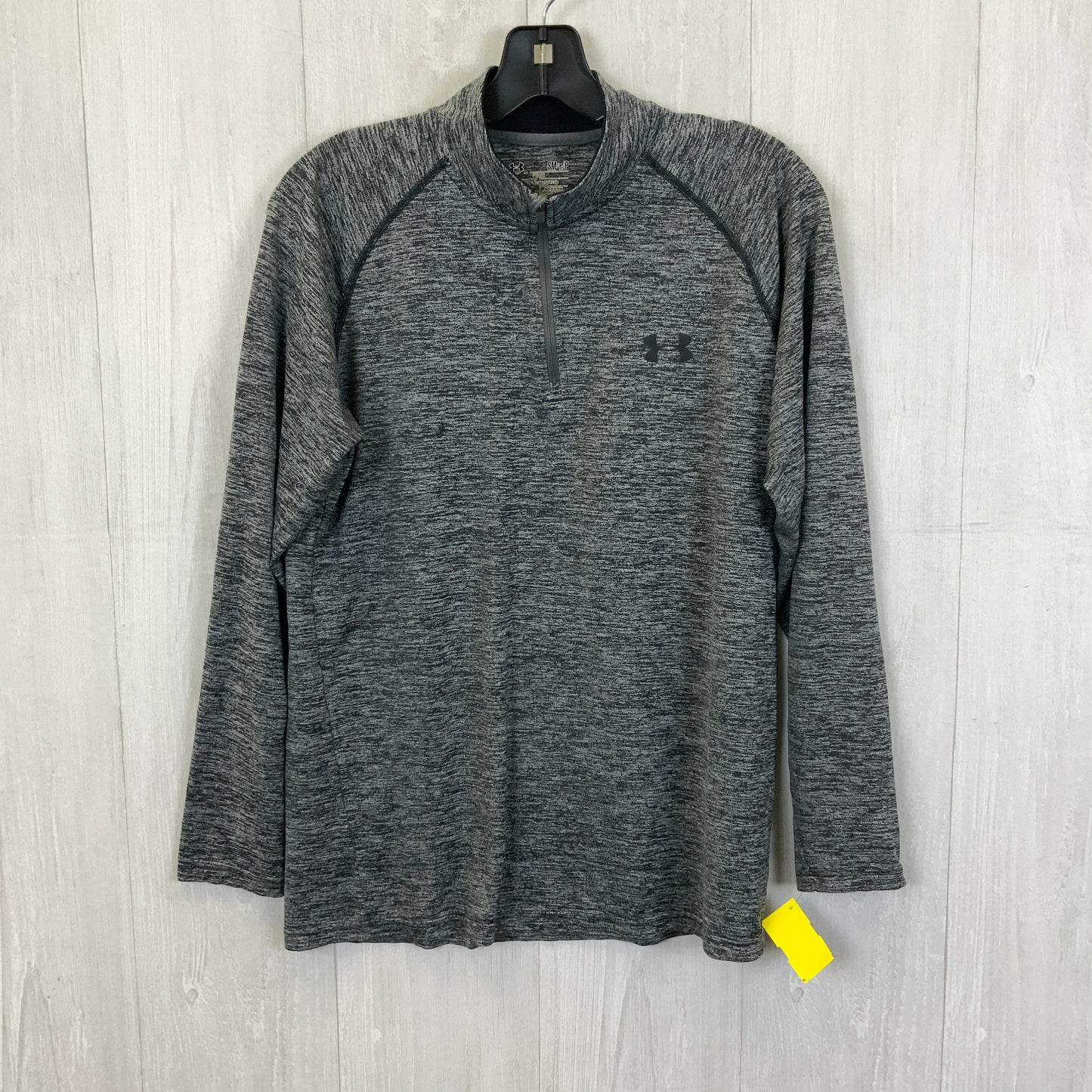 Athletic Top Long Sleeve Collar By Under Armour In Grey, Size: S