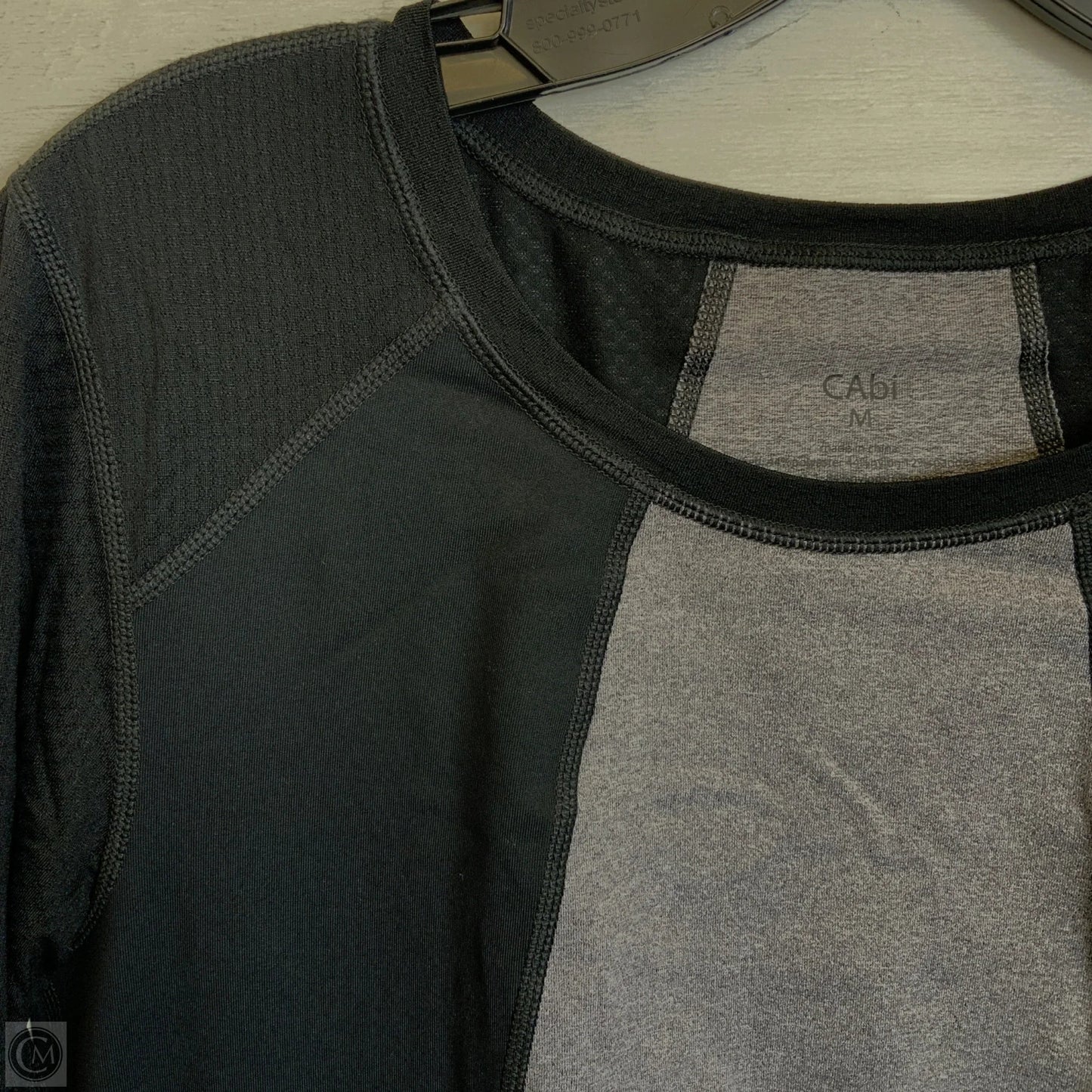 Athletic Top Long Sleeve Crewneck By Cabi In Black & Grey, Size: M
