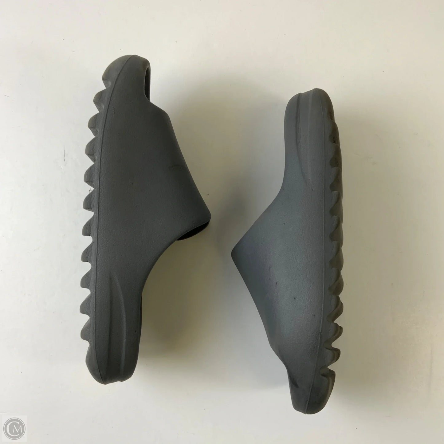 Shoes Luxury Designer By Yeezy In Grey, Size: 10