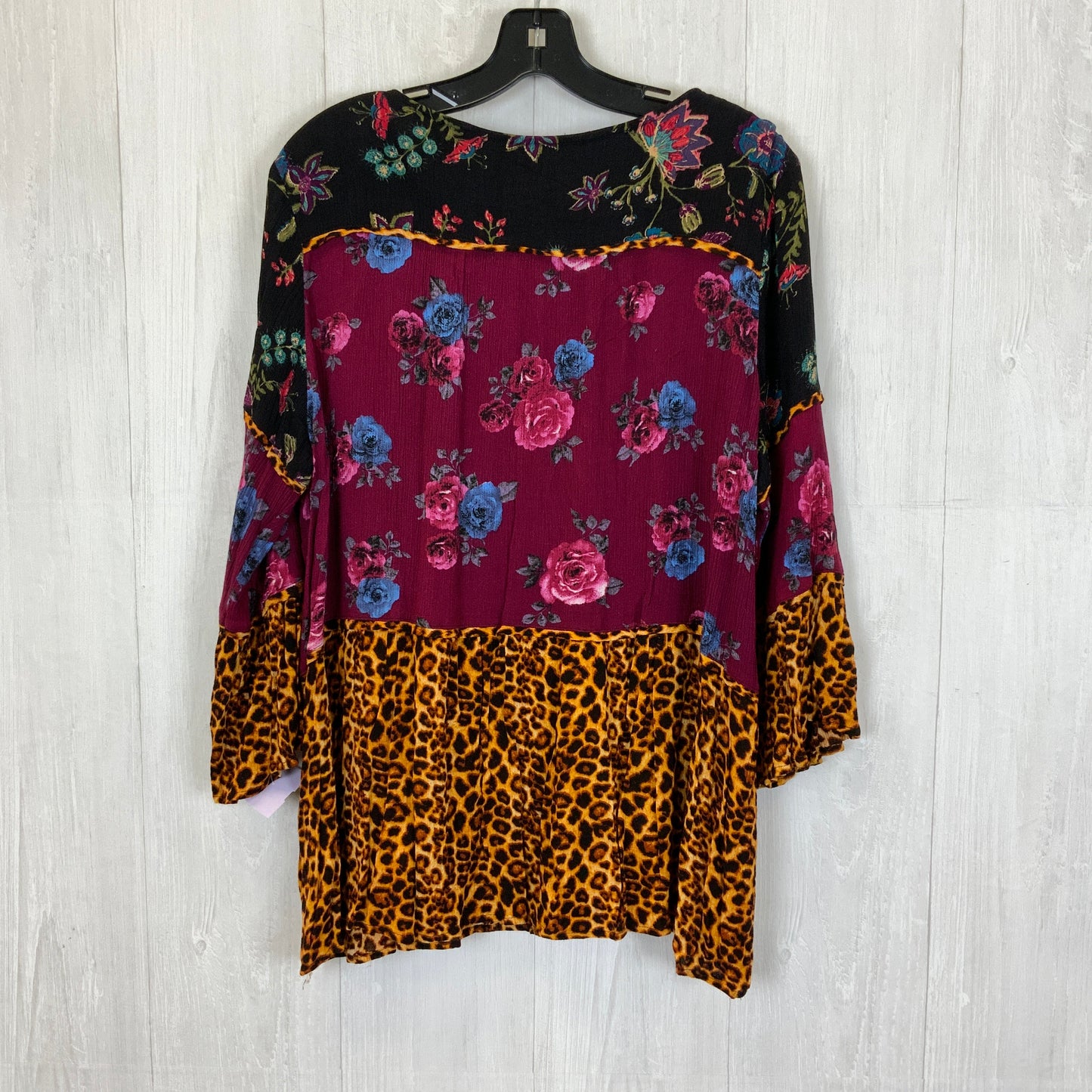 Multi-colored Top Long Sleeve Calessa, Size Xl
