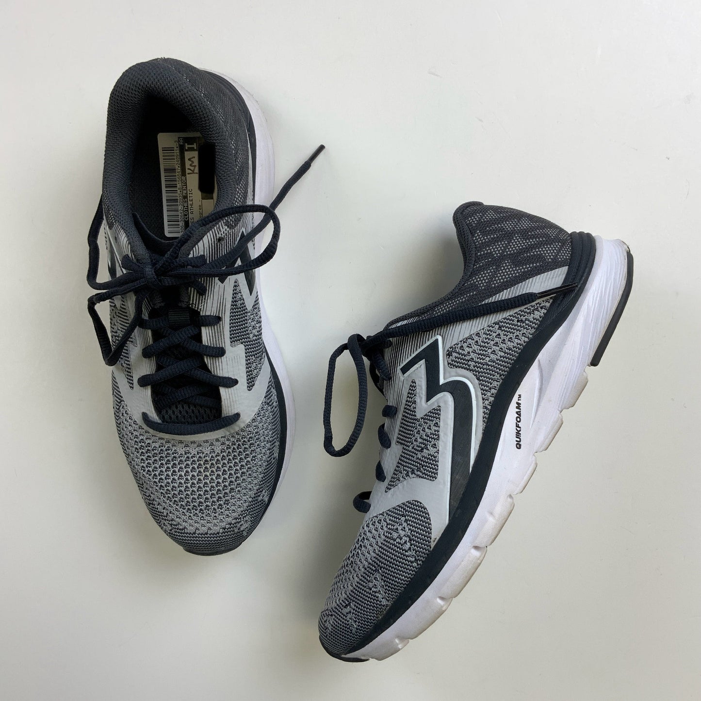 Shoes Athletic By Clothes Mentor In Grey, Size: 9