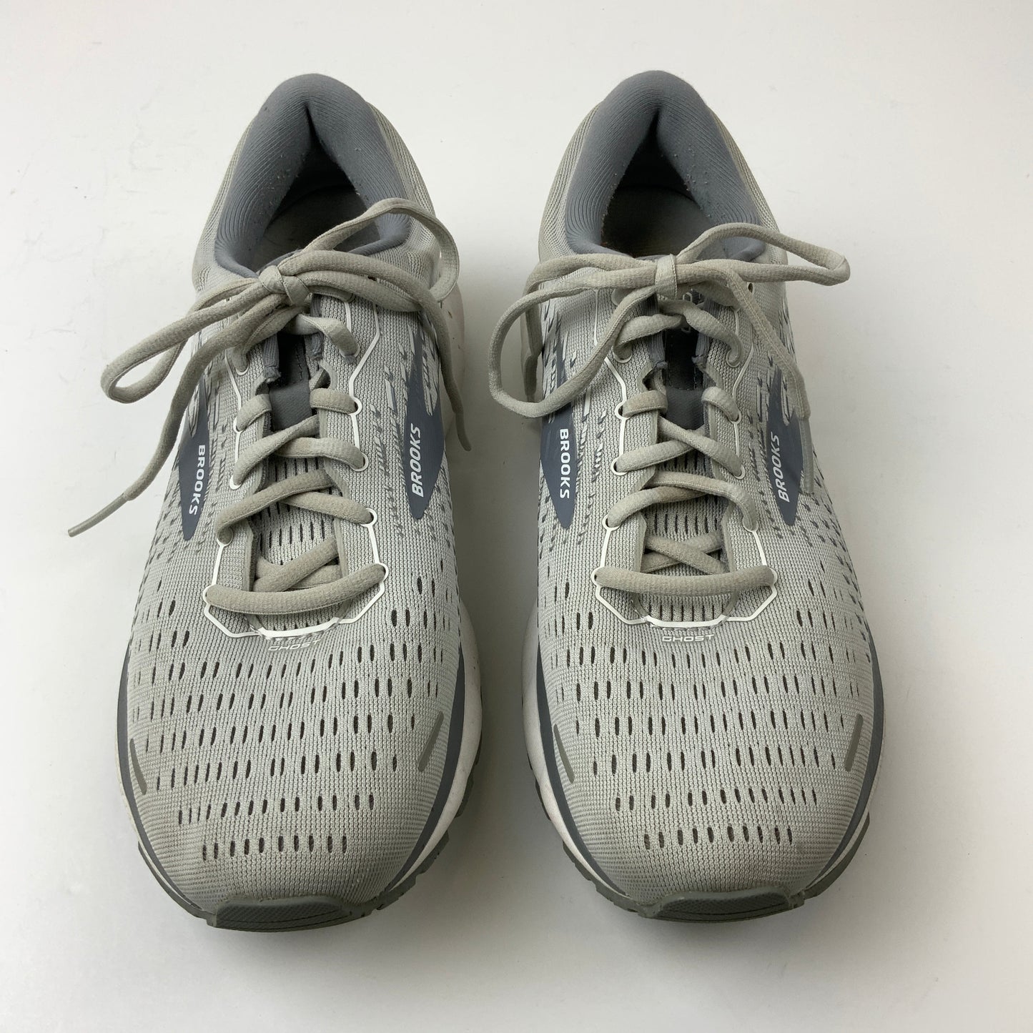 Shoes Athletic By Brooks In Grey, Size: 10.5