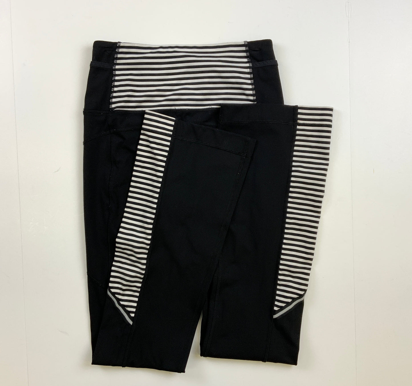 Athletic Leggings By Lululemon In Black, Size: 4