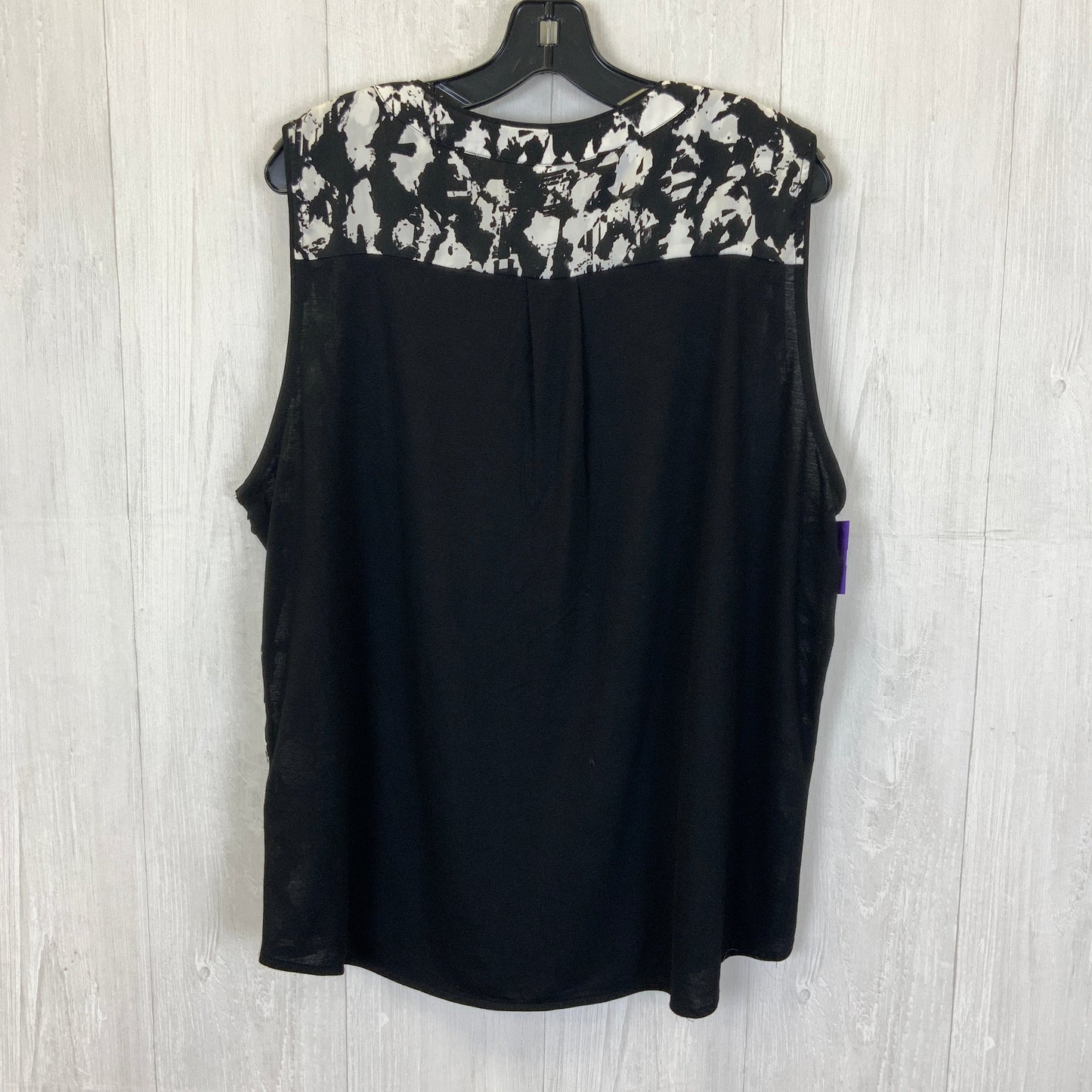 Black & White Top Sleeveless Clothes Mentor, Size 2x