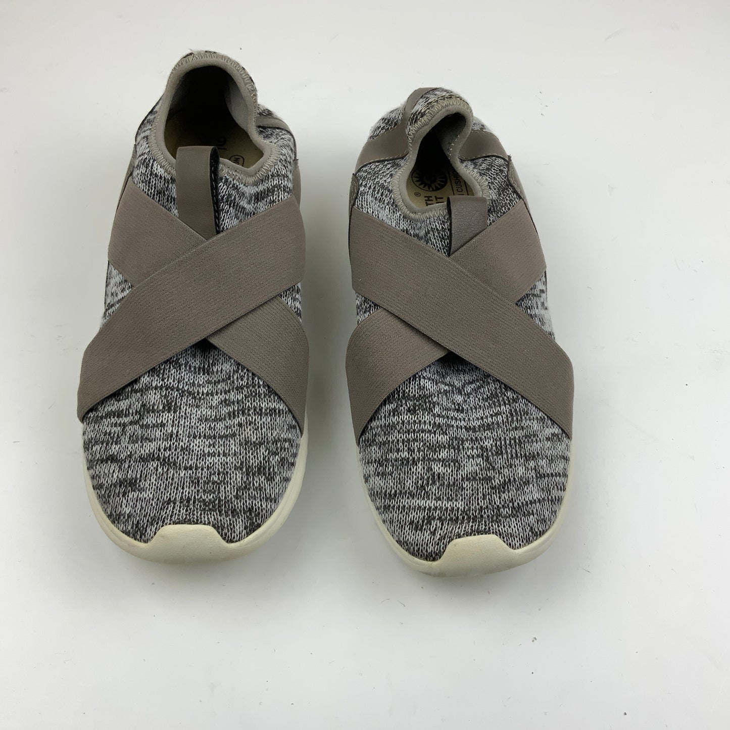 Grey Shoes Sneakers Clothes Mentor, Size 9