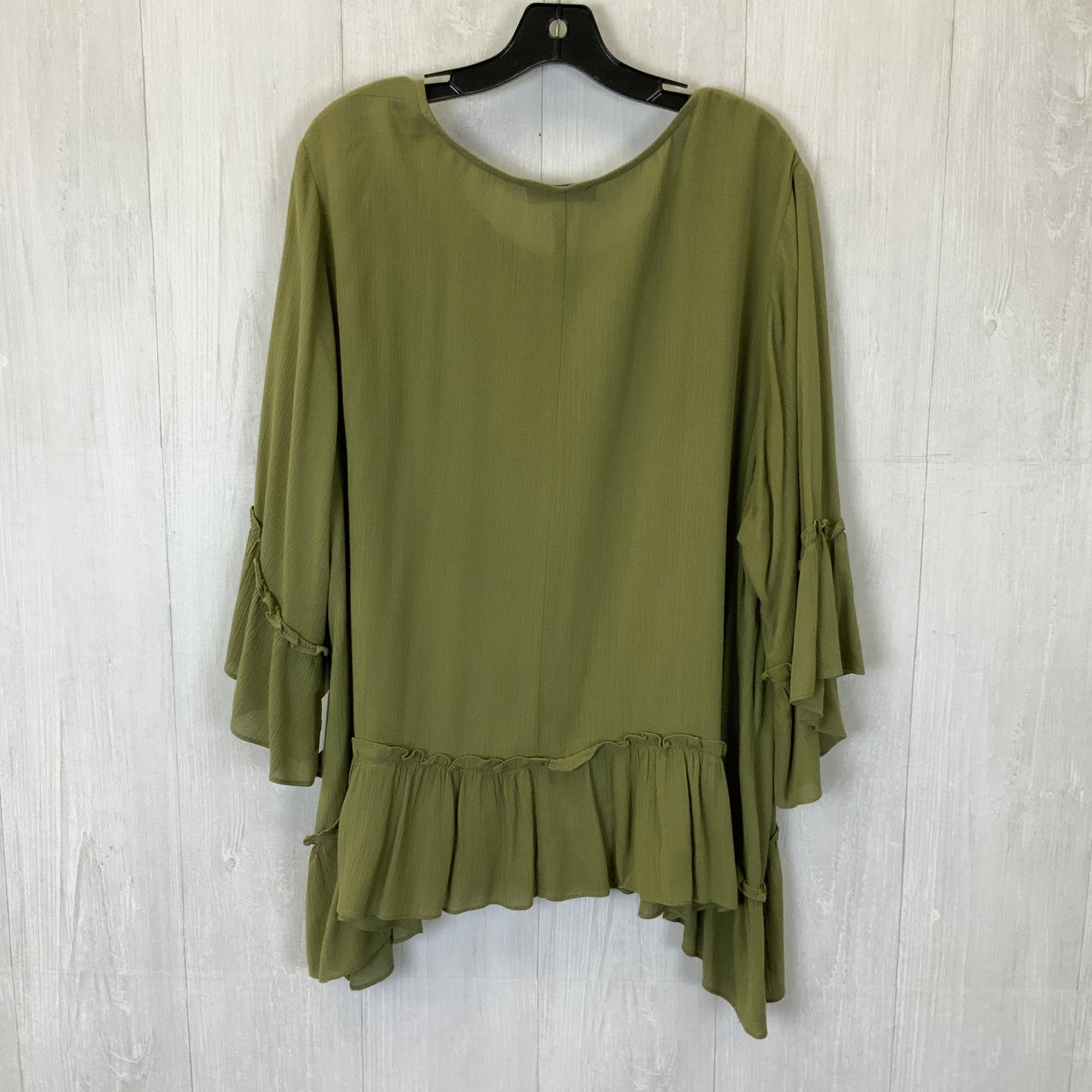 Top Short Sleeve By Karen Kane In Green, Size: 2x