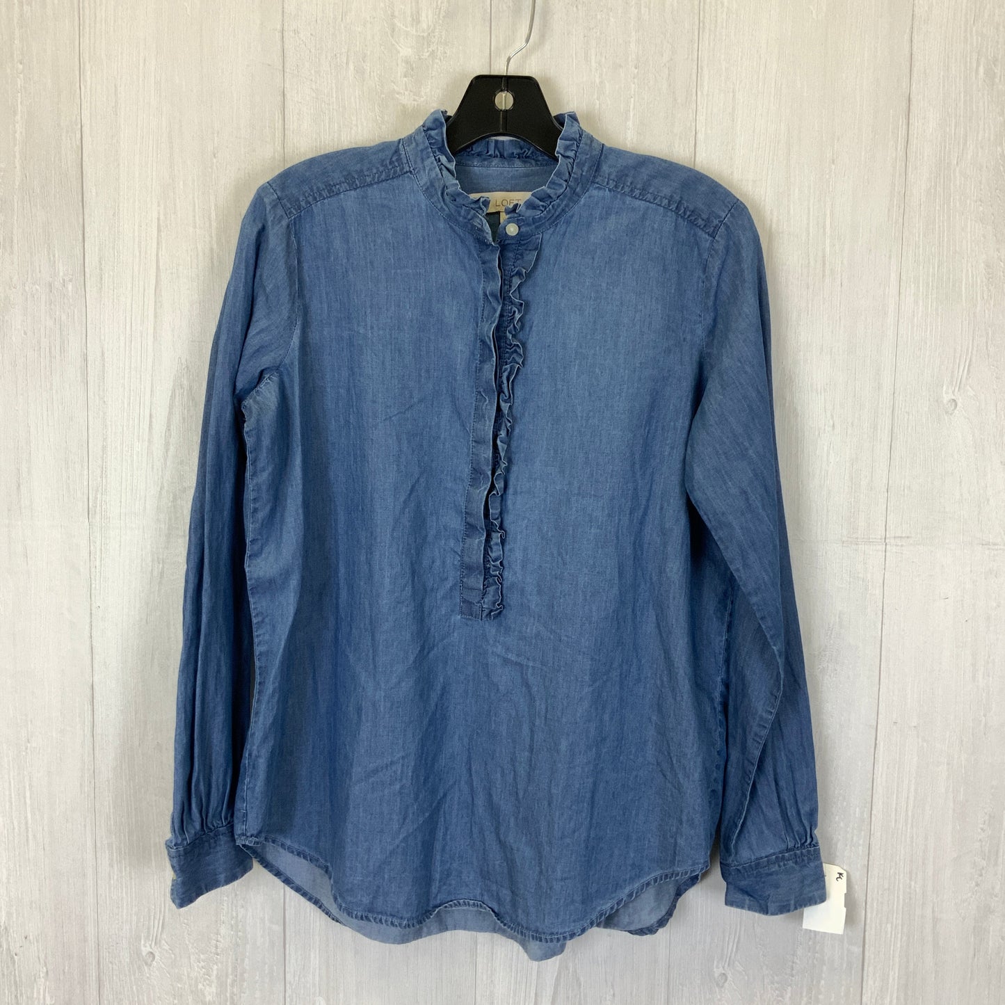 Top Long Sleeve By Loft In Blue Denim, Size: Xs