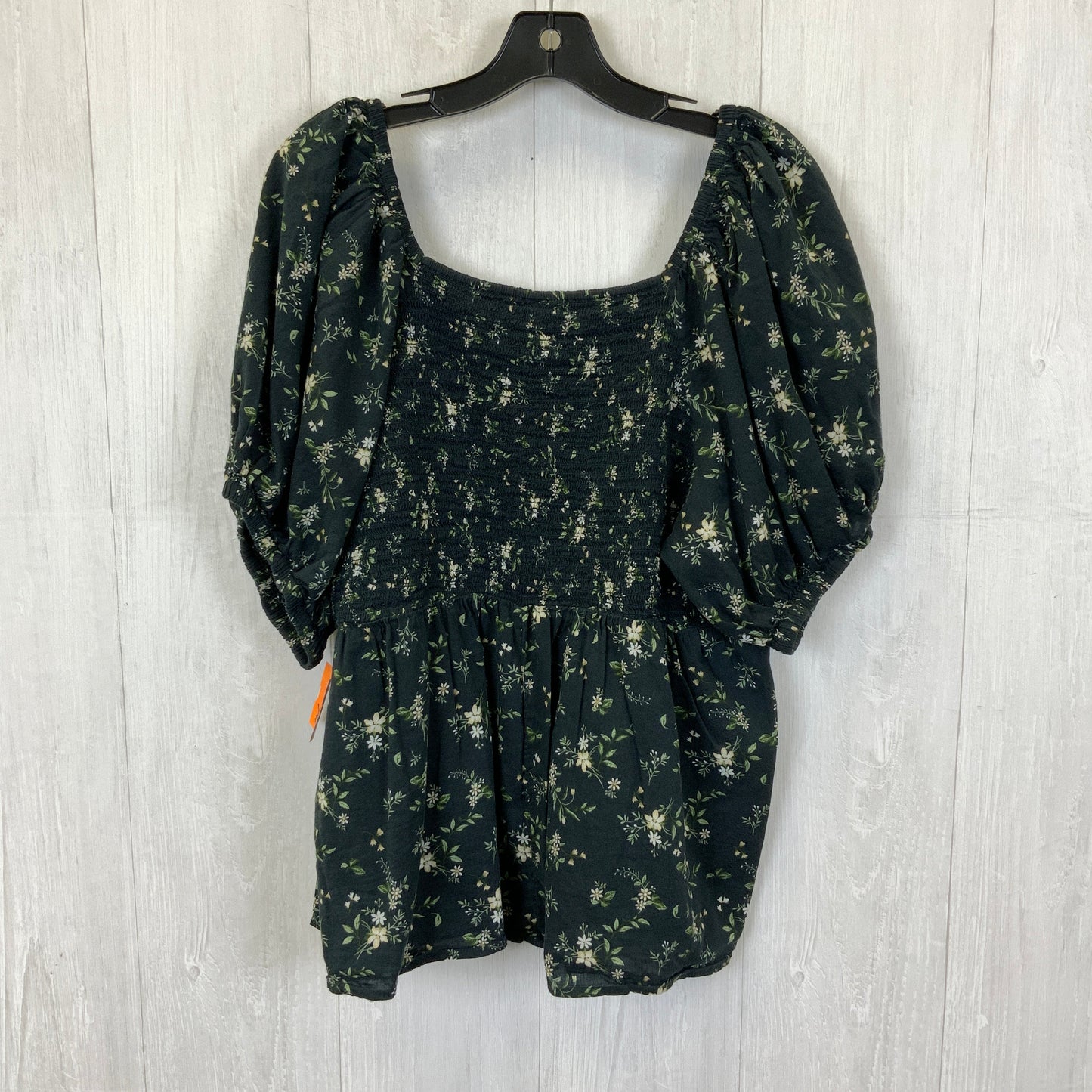 Top Short Sleeve By Old Navy In Green, Size: 3x