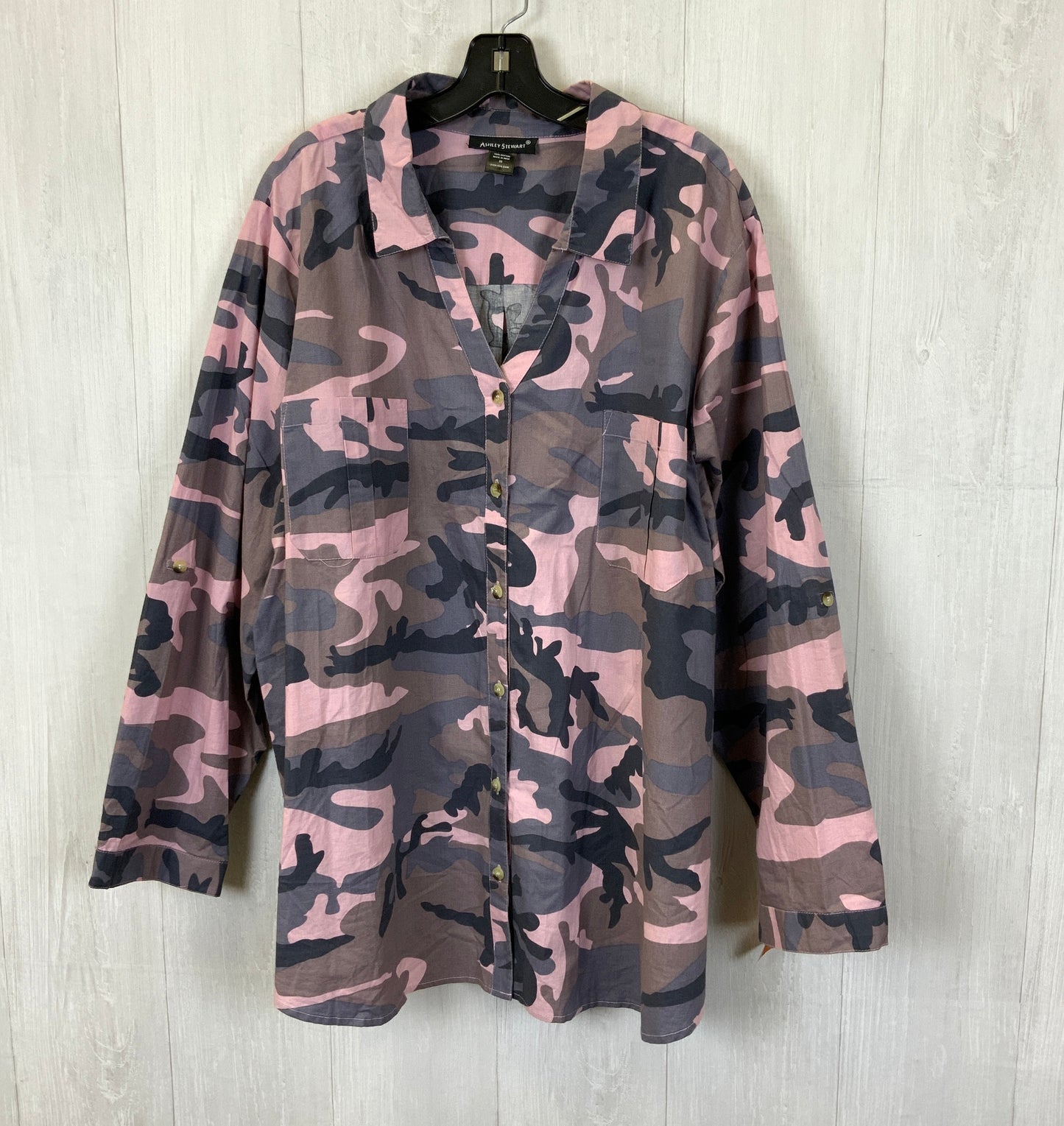 Top Long Sleeve By Ashley Stewart In Camouflage Print, Size: 4x