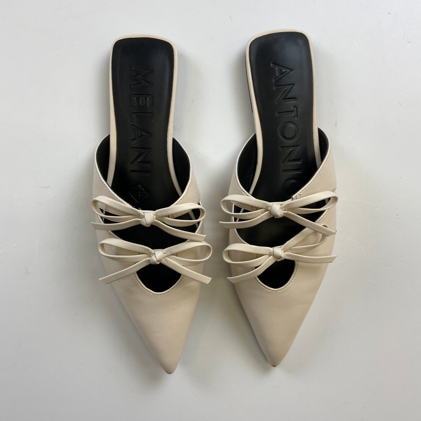 Shoes Flats By Antonio Melani In Black & Cream, Size: 8