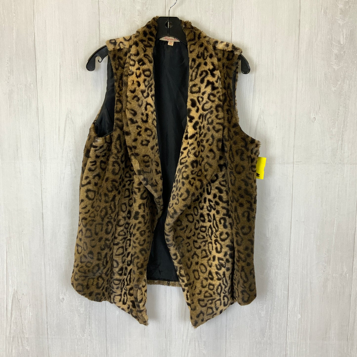 Vest Faux Fur & Sherpa By Clothes Mentor In Animal Print, Size: M