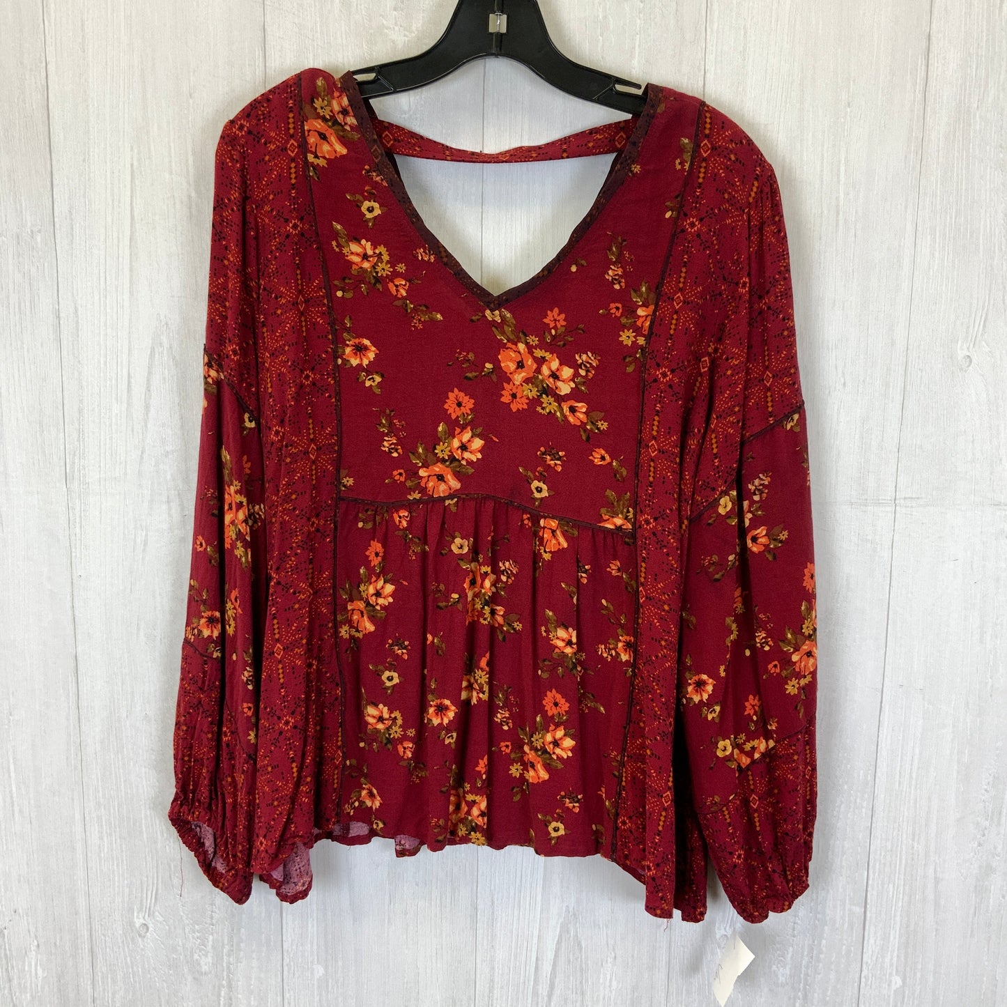 Top Long Sleeve By Maurices In Red, Size: Xl