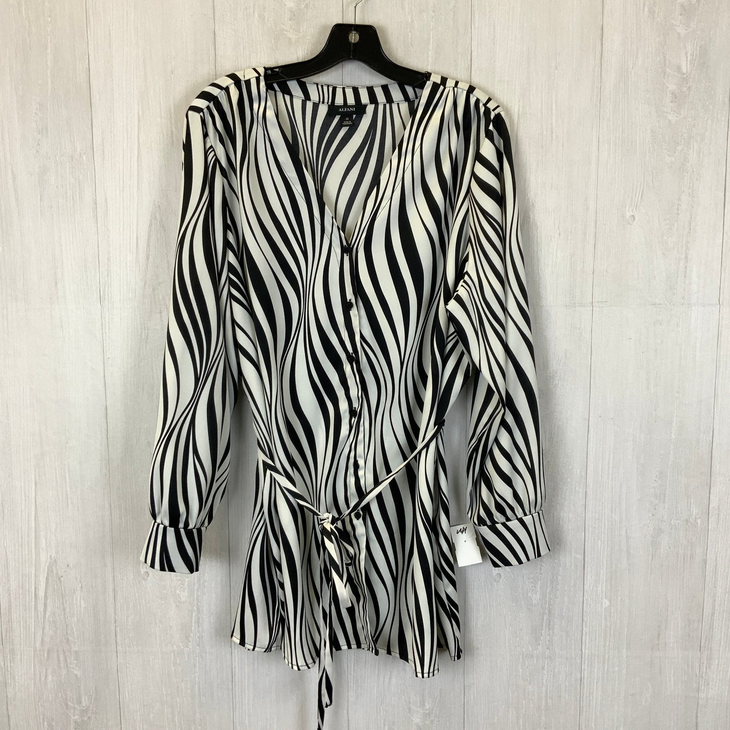 Top Long Sleeve By Alfani In Animal Print, Size: 2x